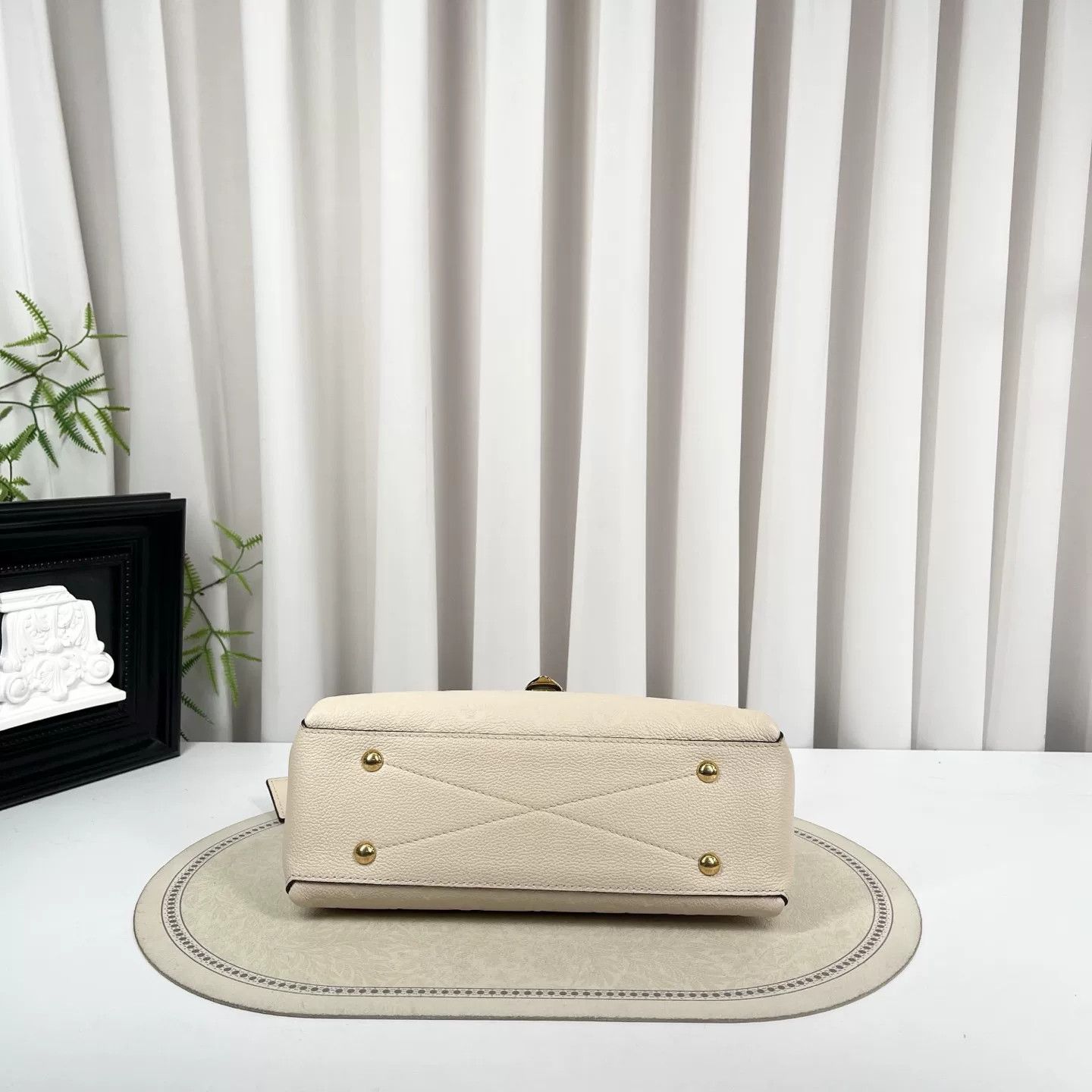 Louis Vuitton Pre-loved Bag Very good condition Size ONE SIZE - 4 Thumbnail