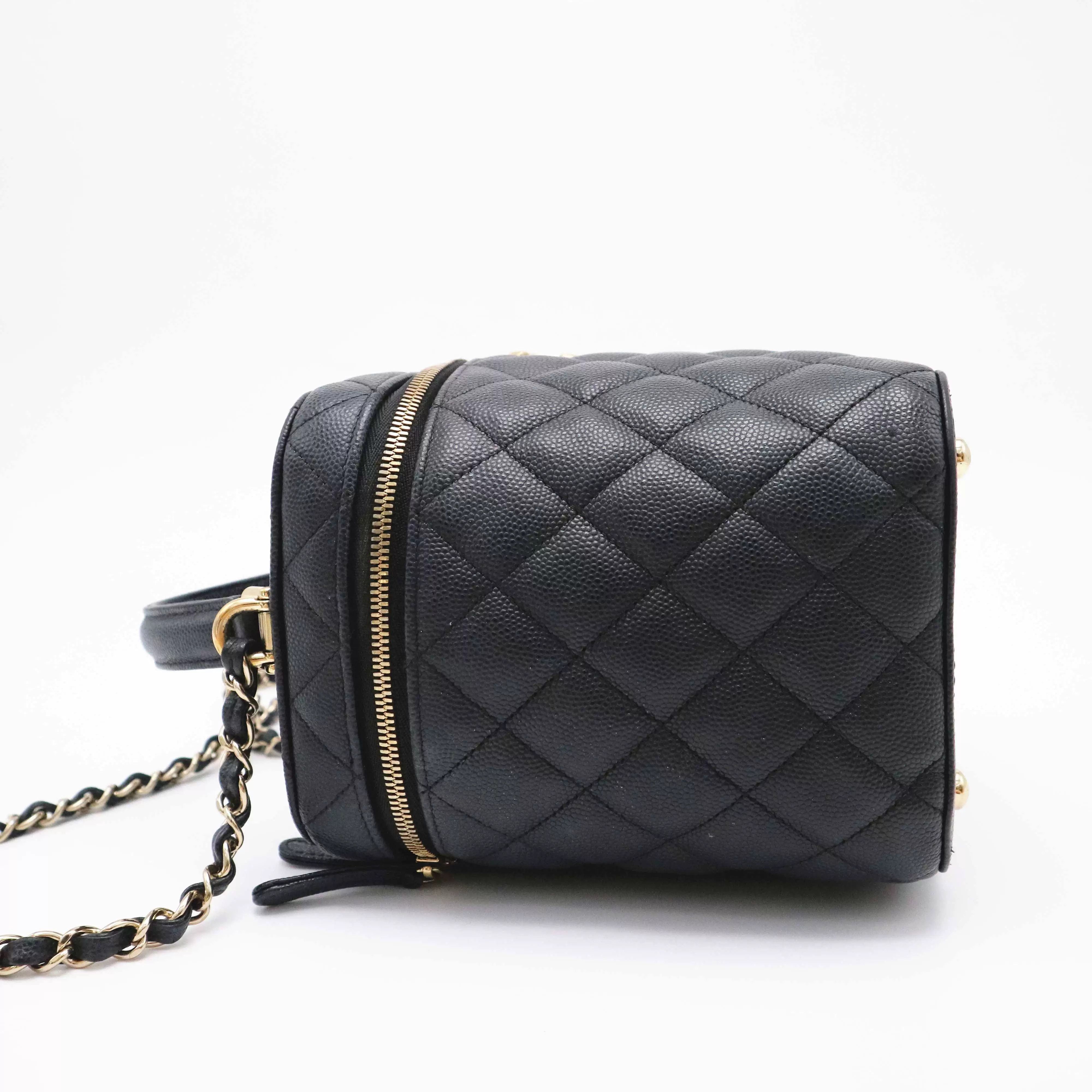 Chanel Pre-loved Bag Very good condition Size ONE SIZE - 5 Thumbnail