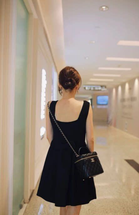 Chanel Pre-loved Bag Very good condition Size ONE SIZE - 8 Thumbnail
