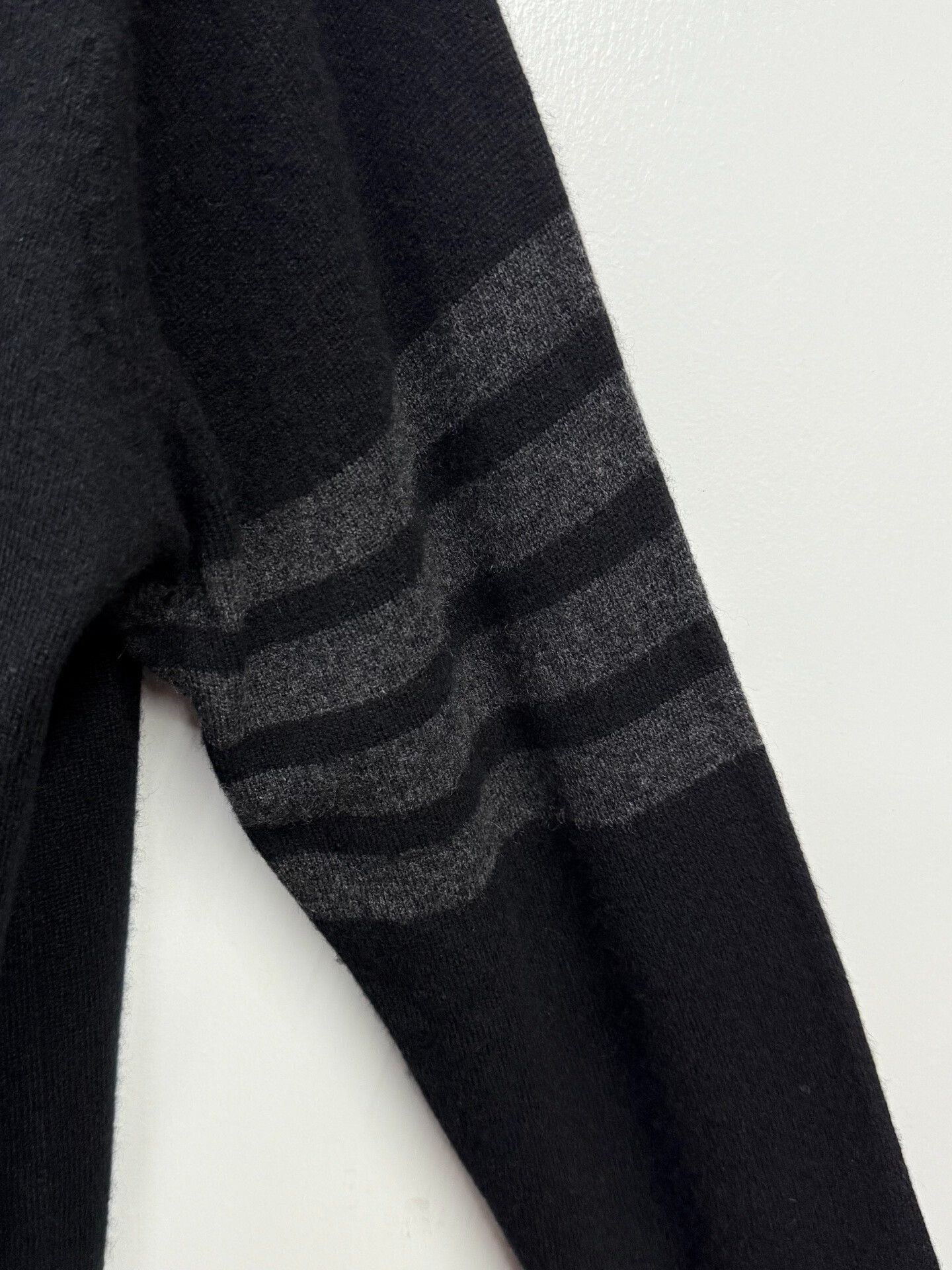Thom Browne Thom Browne Knit Striped Brown Sweater l Men Size US L / EU 52-54 / 3 - 3 Thumbnail