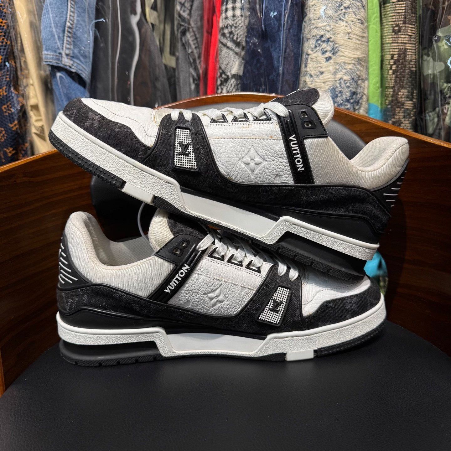 Louis Vuitton Louis Vuitton Training Denim Black Lowtop Sneakers 10.5 Men Size US 10.5 / EU 43-44 - 7 Thumbnail