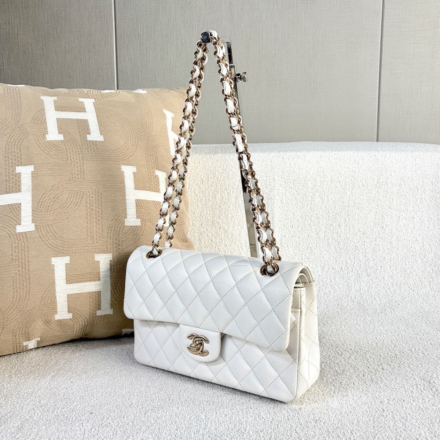 Chanel Pre-loved Bag Very good condition Size ONE SIZE - 2 Thumbnail