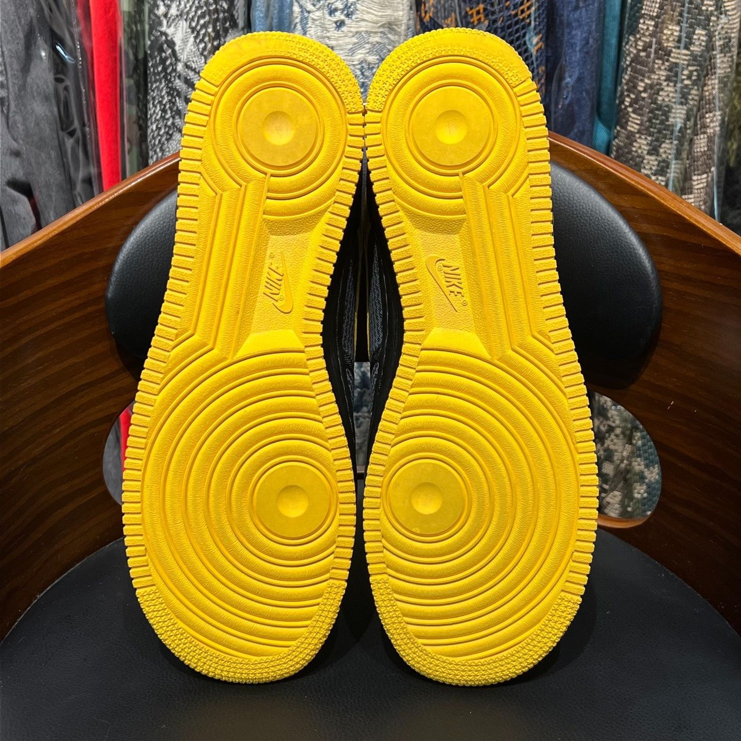 Nike Nike AF1 Collab Yellow Lowtop Sneakers 11 Men Size US 11 / EU 44 - 9 Thumbnail
