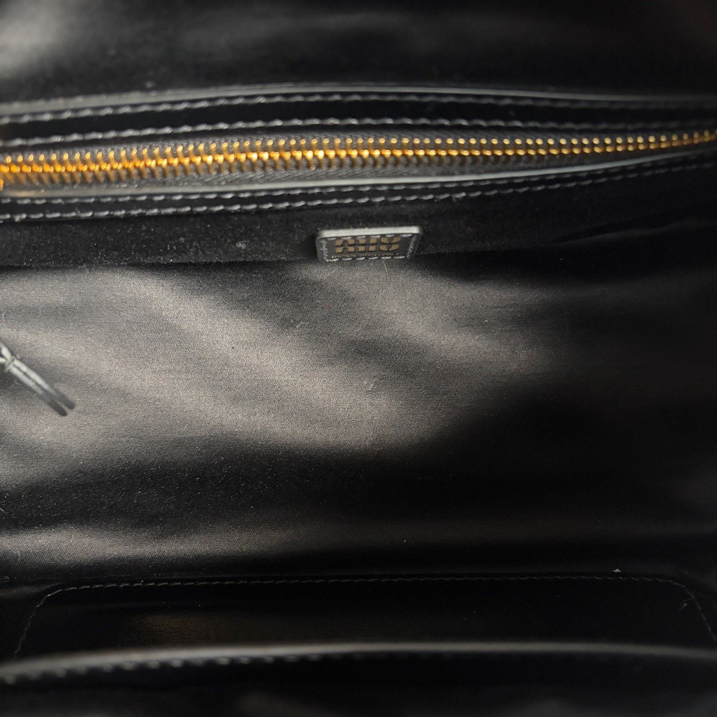 Miu Miu Pre-loved Bag Very good condition Size ONE SIZE - 7 Thumbnail
