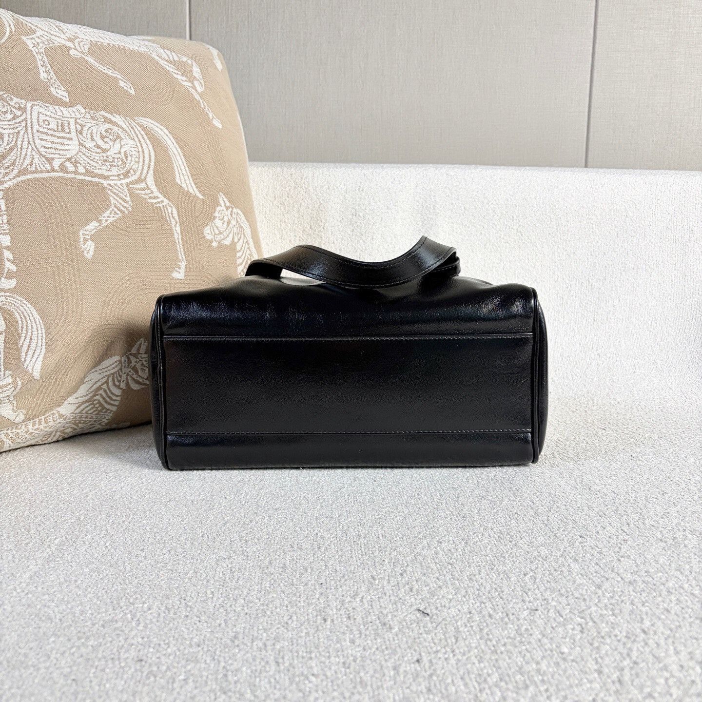 Miu Miu Pre-loved Bag Very good condition Size ONE SIZE - 5 Thumbnail