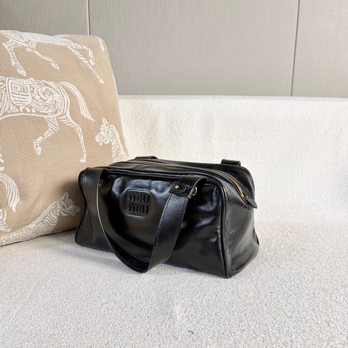 Miu Miu Pre-loved Bag Very good condition Size ONE SIZE - 4 Thumbnail