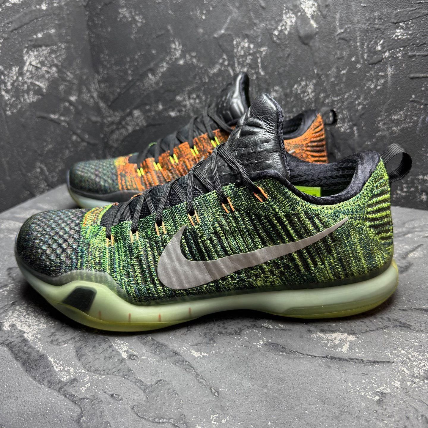 Nike Nike KOBE10 Orange Lowtop Sneakers 12 Men Size US 12 / EU 45 - 2 Thumbnail