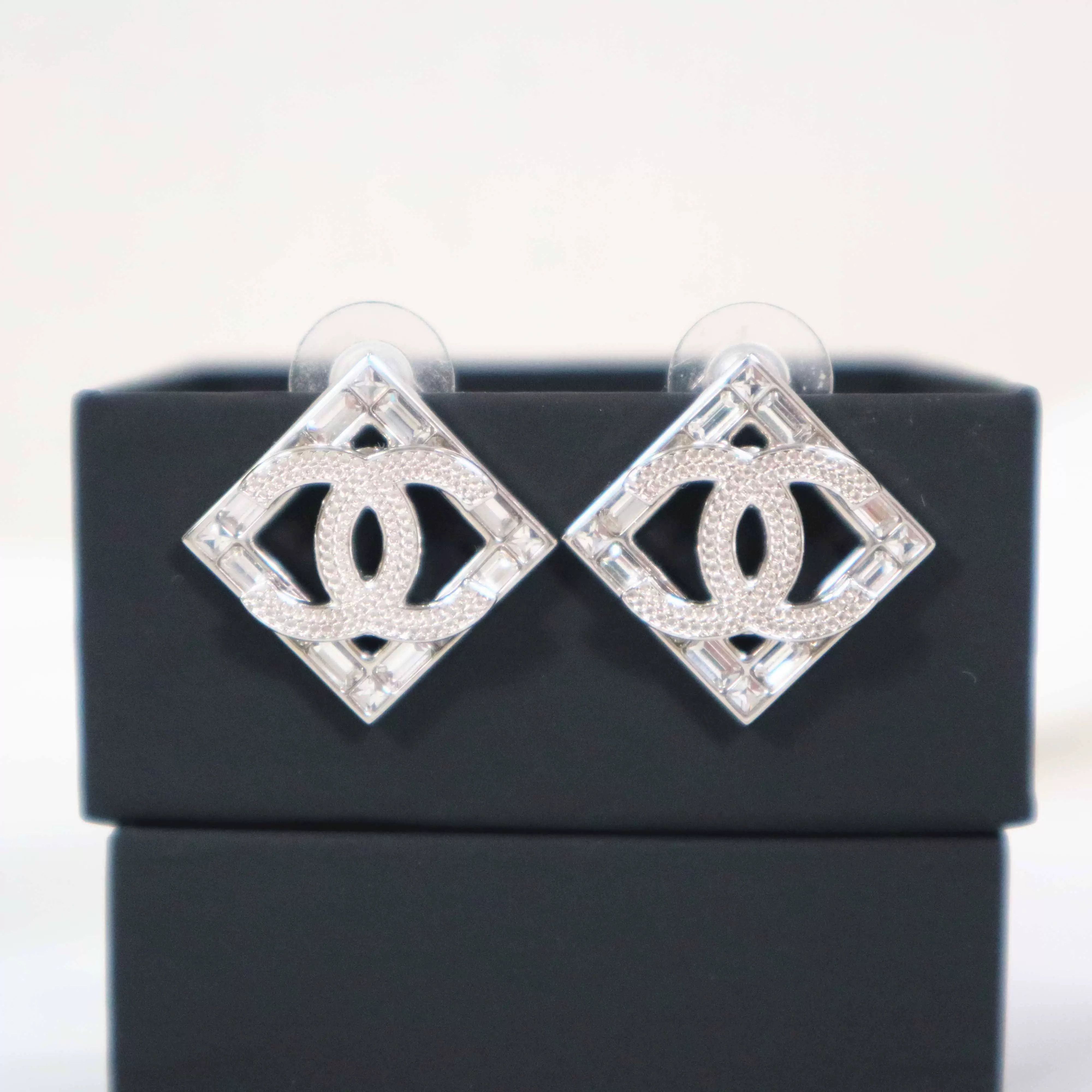Chanel Pre-loved Bag Very good condition Size ONE SIZE - 3 Thumbnail