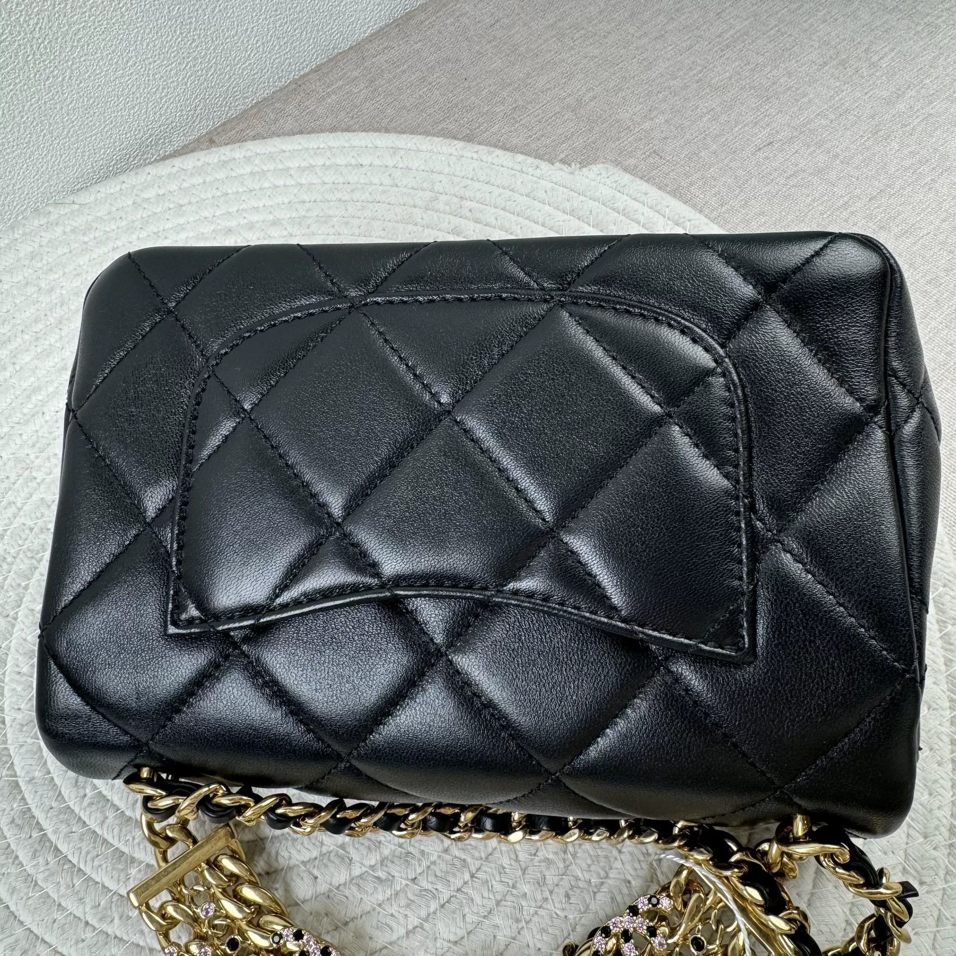Chanel Pre-loved Bag Very good condition Size ONE SIZE - 3 Thumbnail