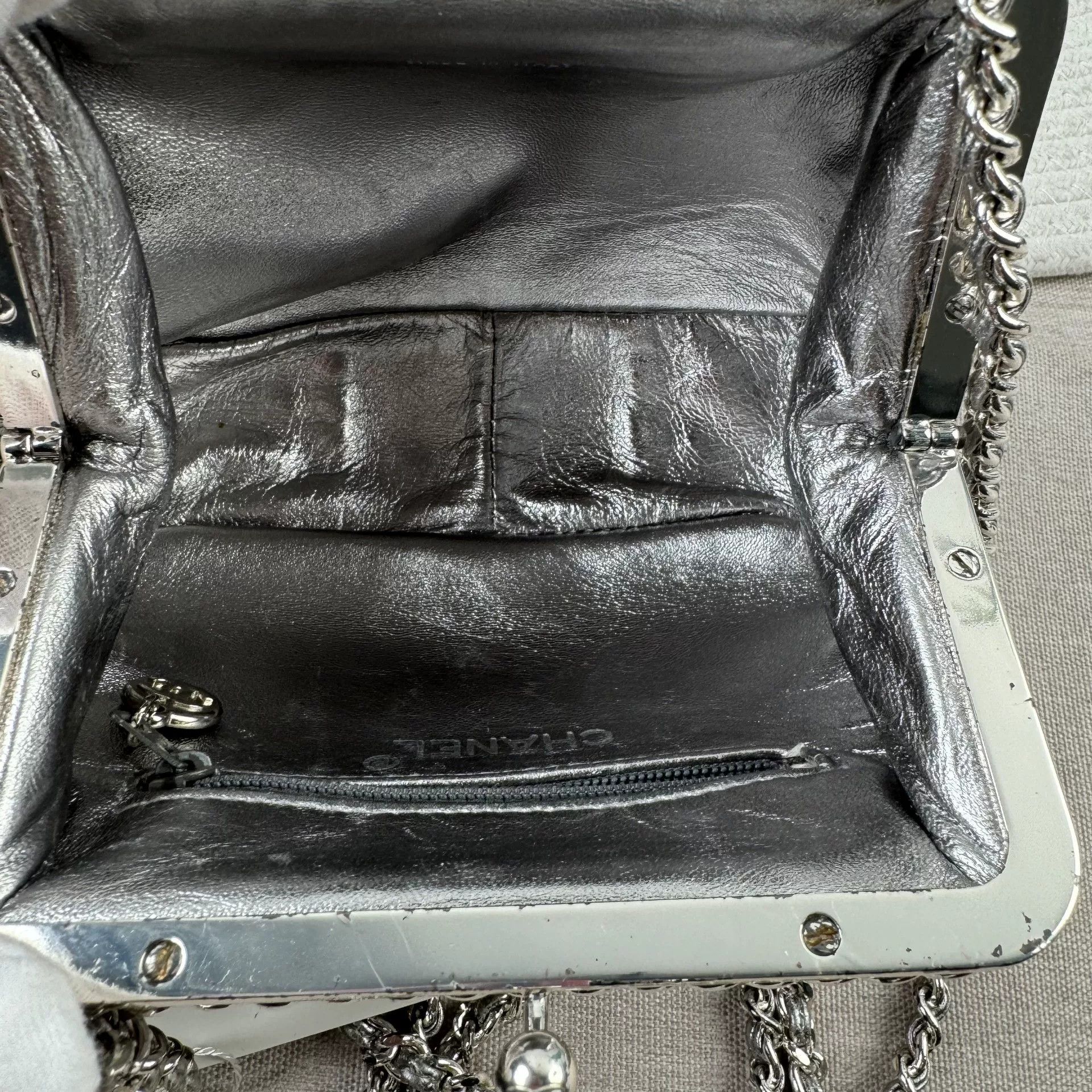 Chanel Pre-loved Bag Very good condition Size ONE SIZE - 3 Thumbnail