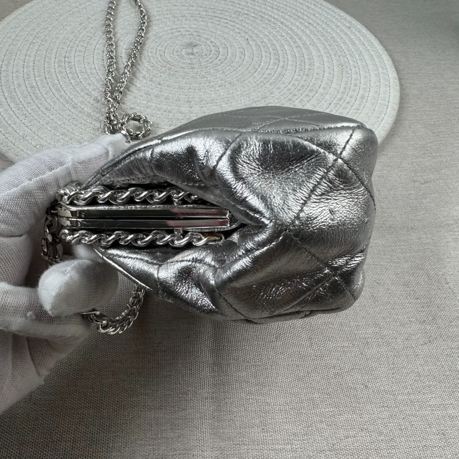 Chanel Pre-loved Bag Very good condition Size ONE SIZE - 7 Thumbnail