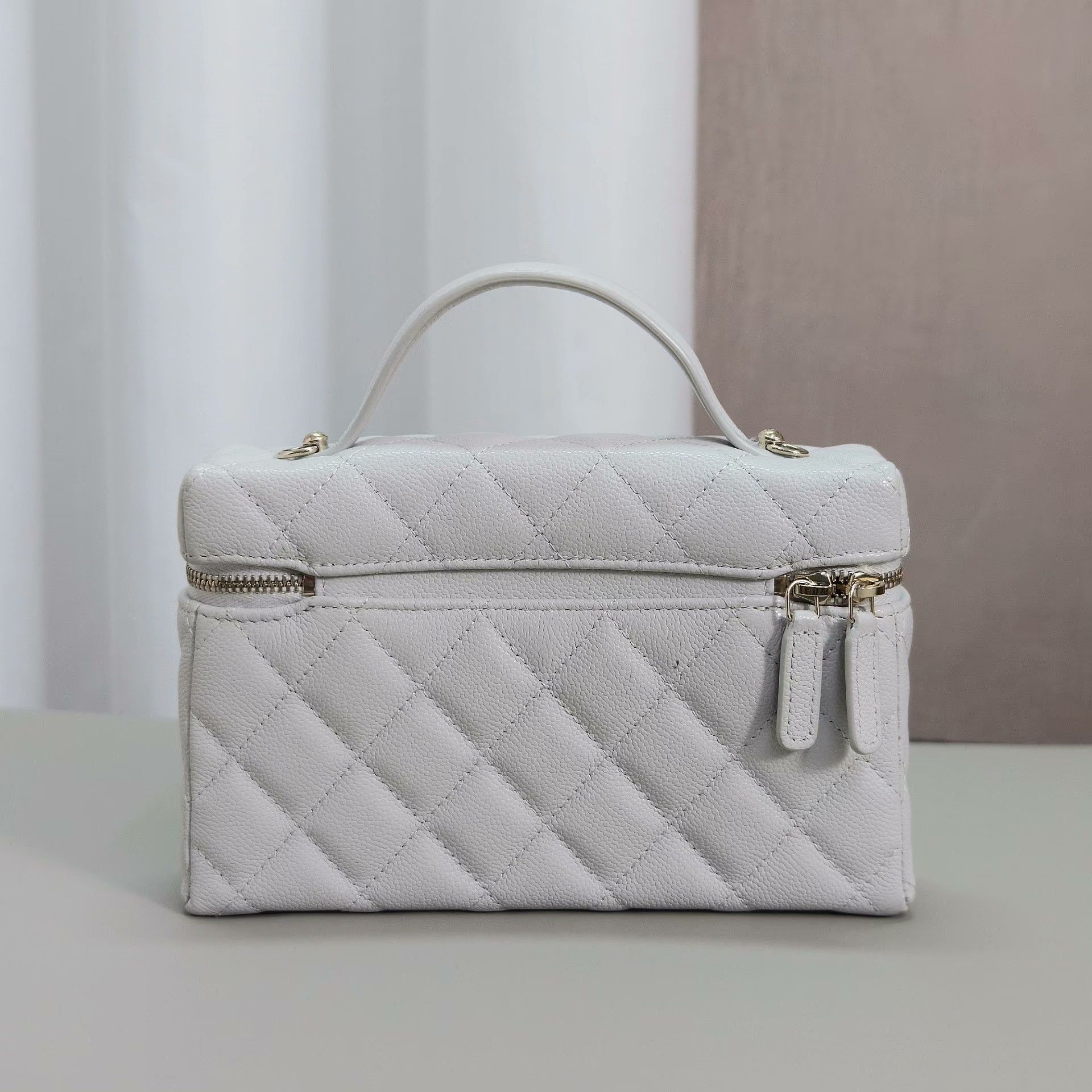 Chanel Pre-loved Bag Very good condition Size ONE SIZE - 2 Thumbnail