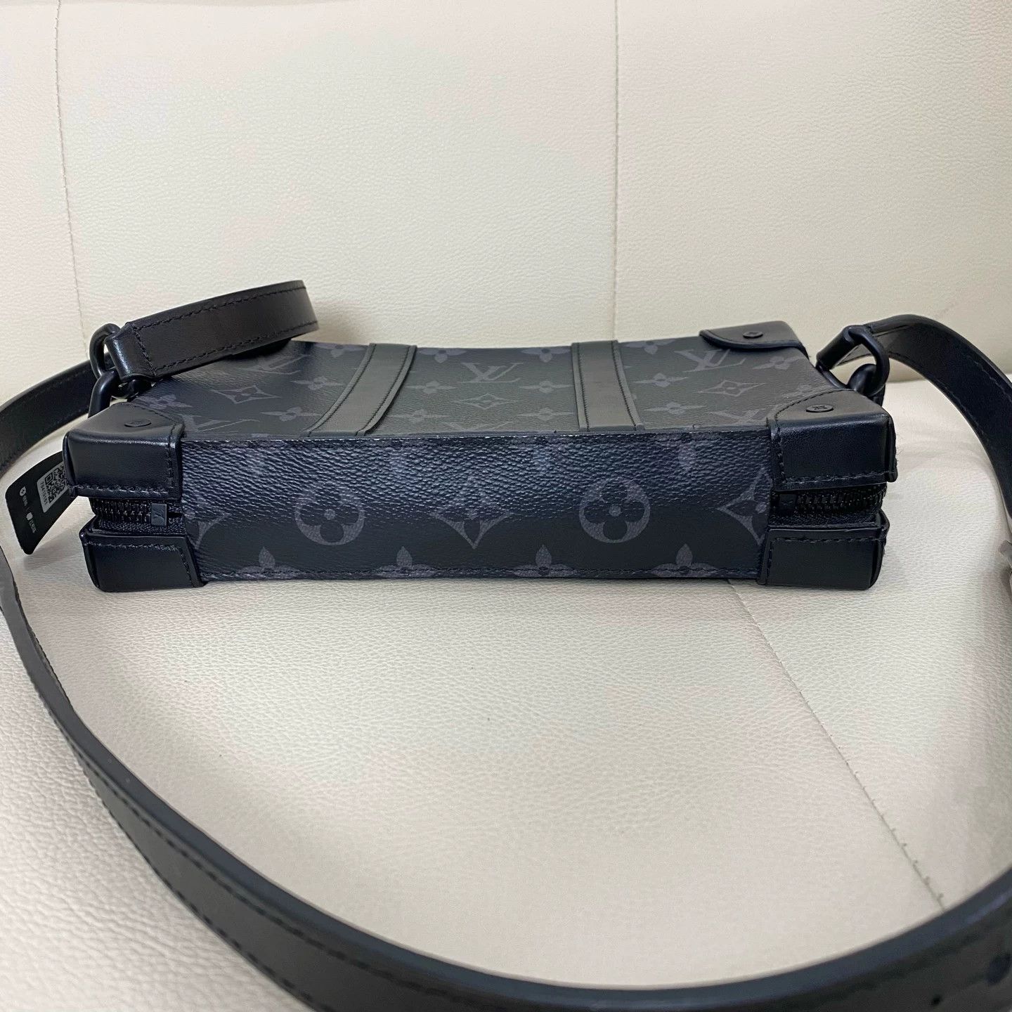 Louis Vuitton Pre-loved Bag Very good condition Size ONE SIZE - 5 Thumbnail
