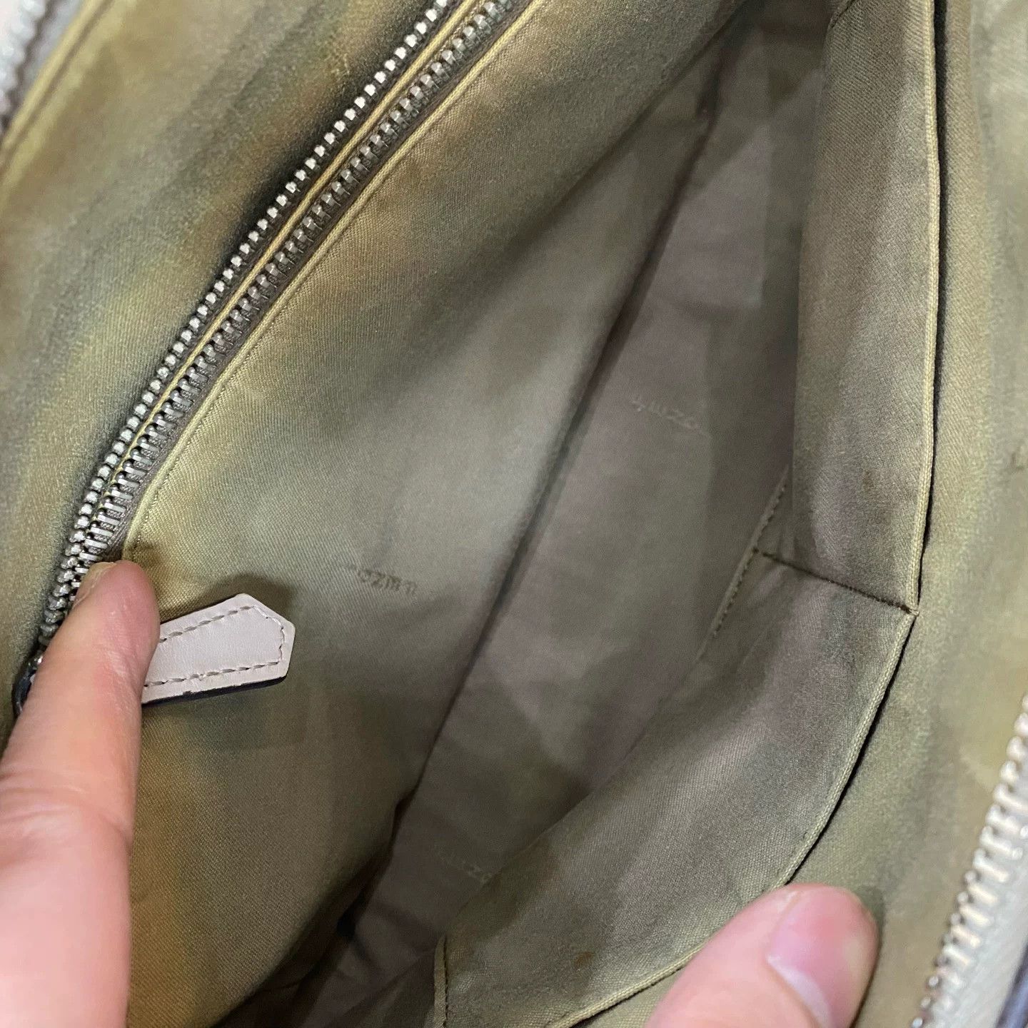 Fendi Pre-loved Bag Very good condition Size ONE SIZE - 6 Thumbnail