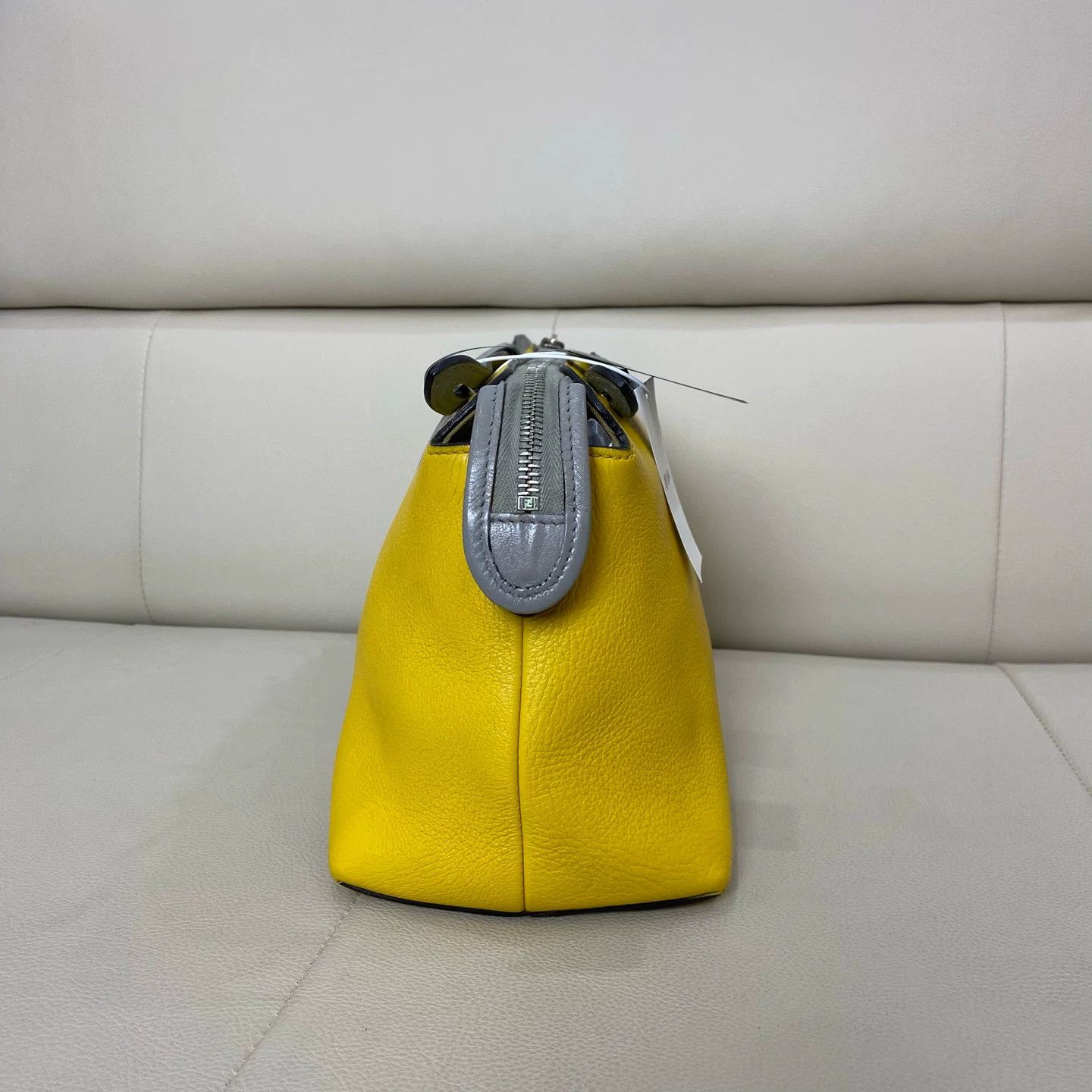 Fendi Pre-loved Bag Very good condition Size ONE SIZE - 2 Thumbnail
