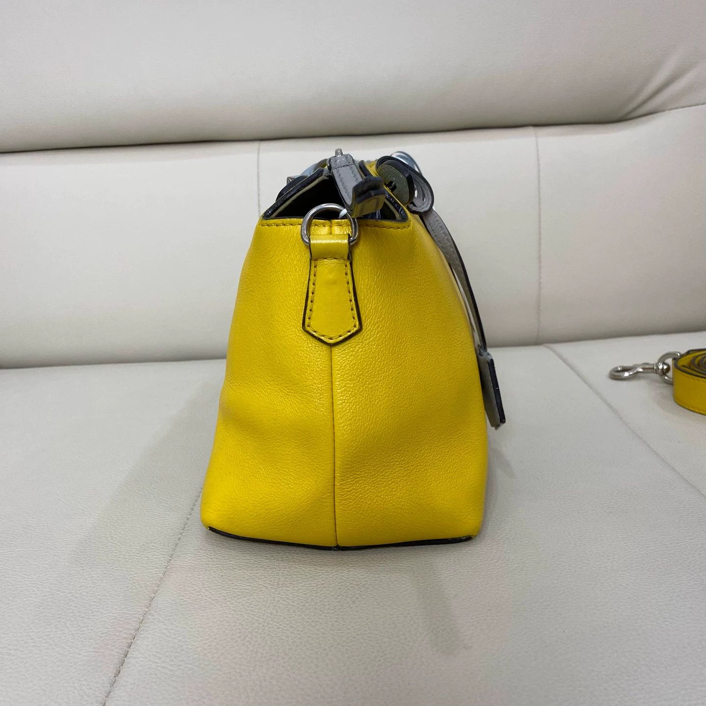 Fendi Pre-loved Bag Very good condition Size ONE SIZE - 4 Thumbnail