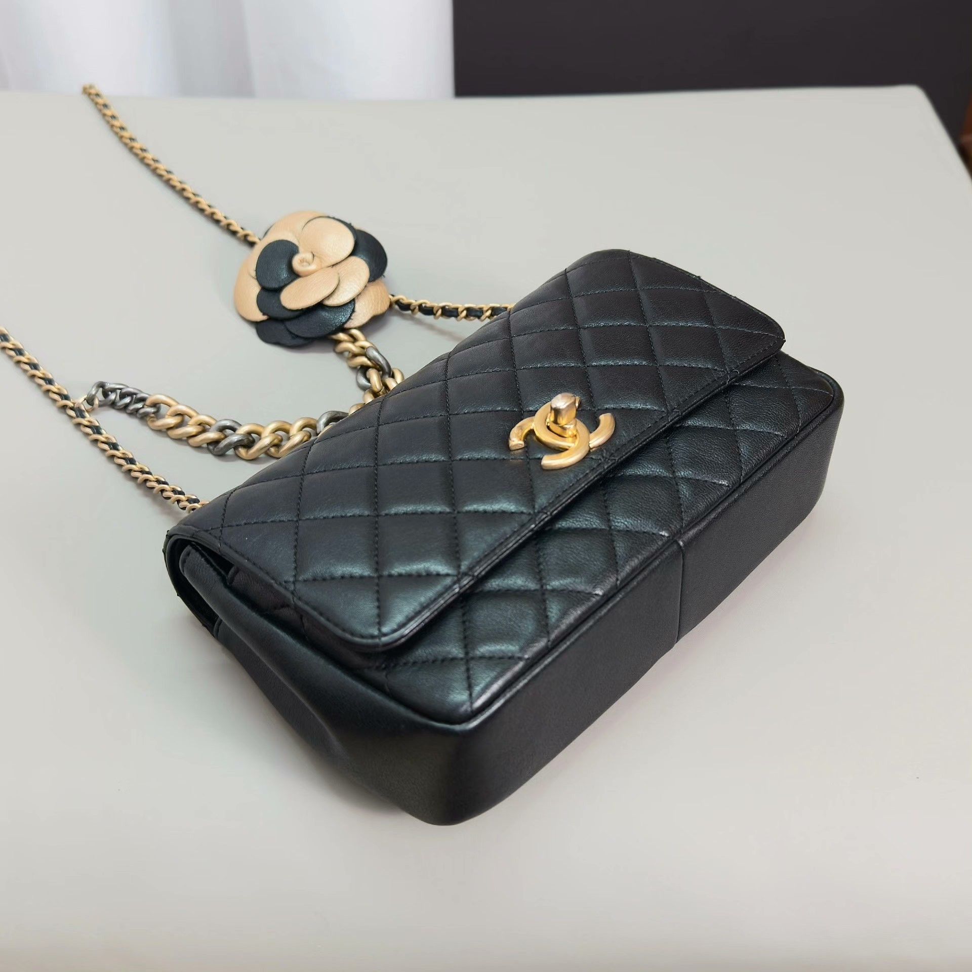 Chanel Pre-loved Bag Very good condition Size ONE SIZE - 3 Thumbnail