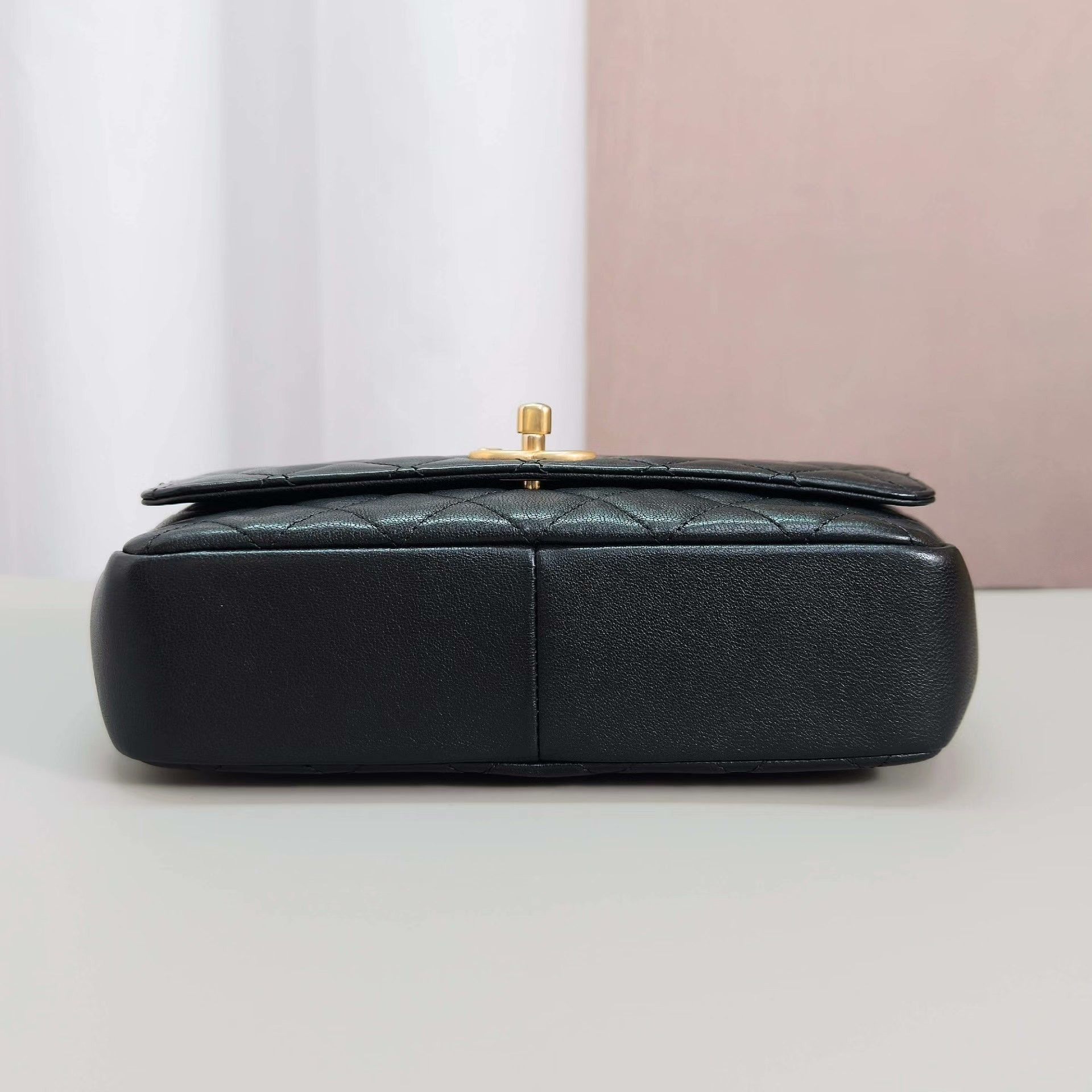 Chanel Pre-loved Bag Very good condition Size ONE SIZE - 5 Thumbnail