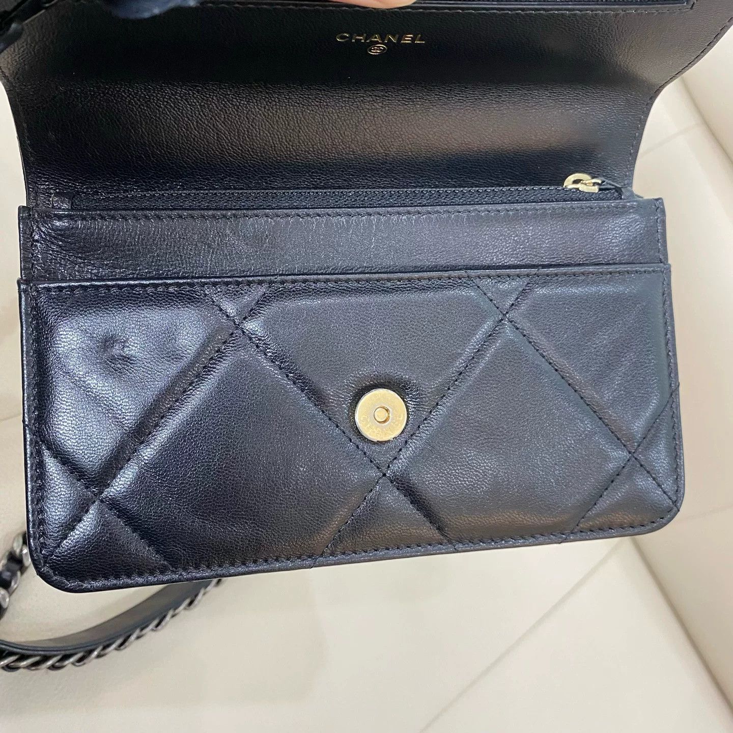 Chanel Pre-loved Bag Very good condition Size ONE SIZE - 8 Thumbnail