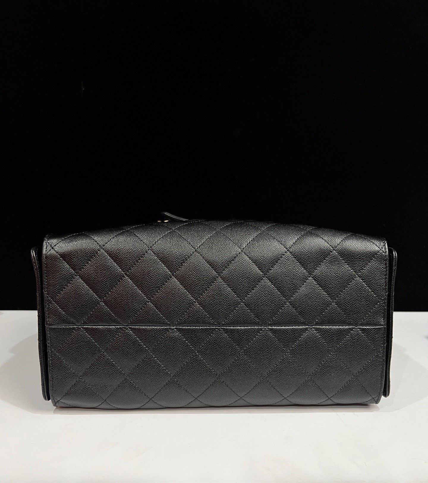 Chanel Pre-loved Bag Very good condition Size ONE SIZE - 5 Thumbnail