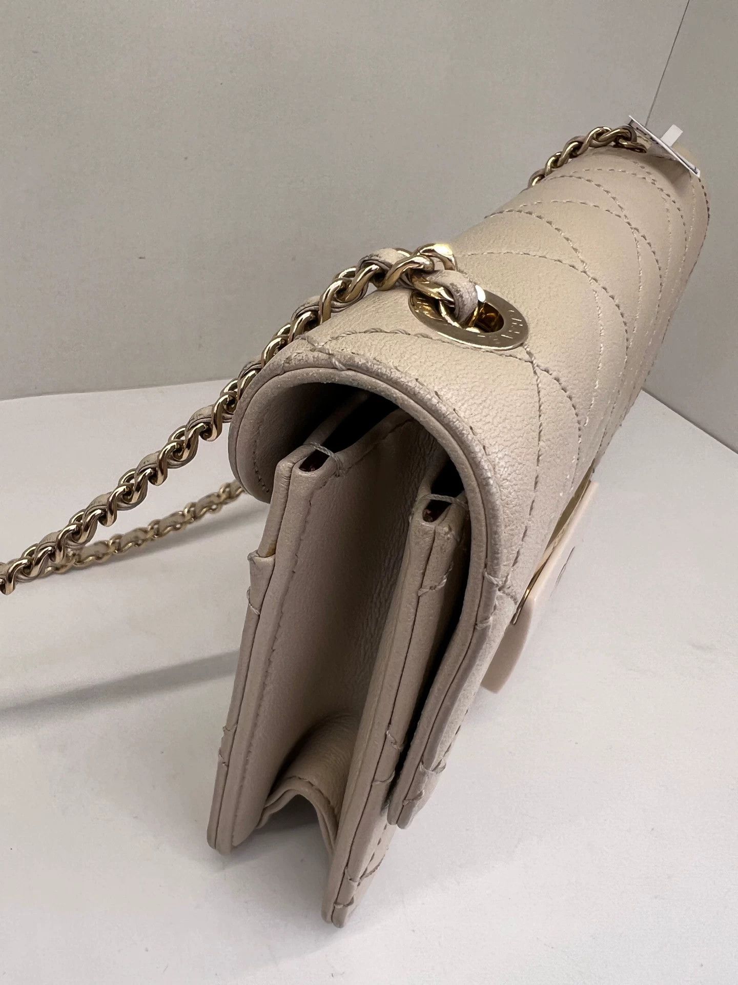 Chanel Pre-loved Bag Very good condition Size ONE SIZE - 7 Thumbnail