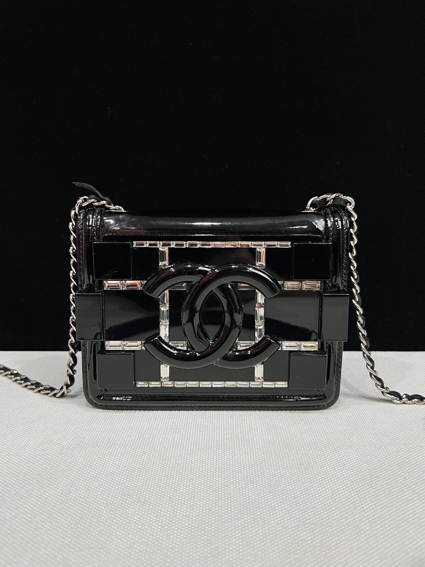 Chanel Pre-loved Bag Very good condition Size ONE SIZE - 2 Thumbnail