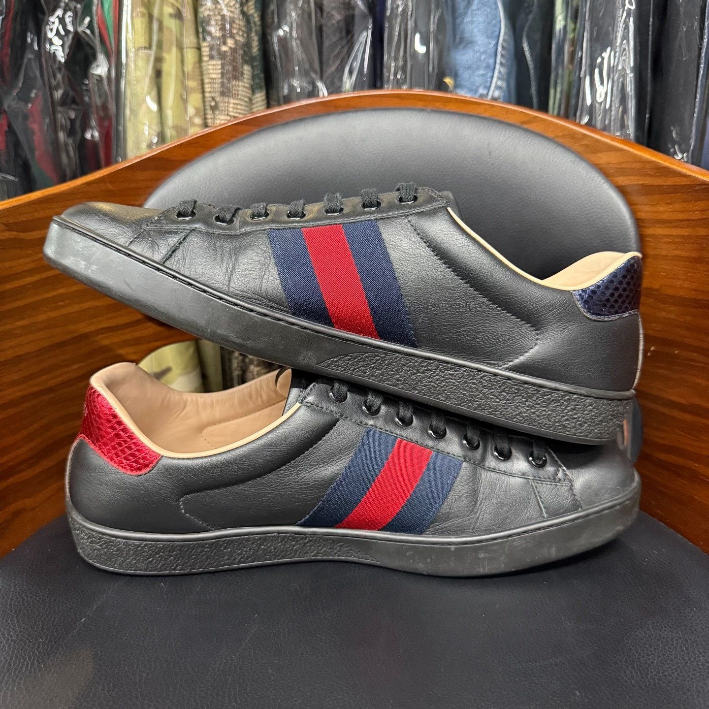 Gucci Gucci Embroidered Lowtop Sneakers 10 Men Size US 10 / EU 43 - 7 Thumbnail