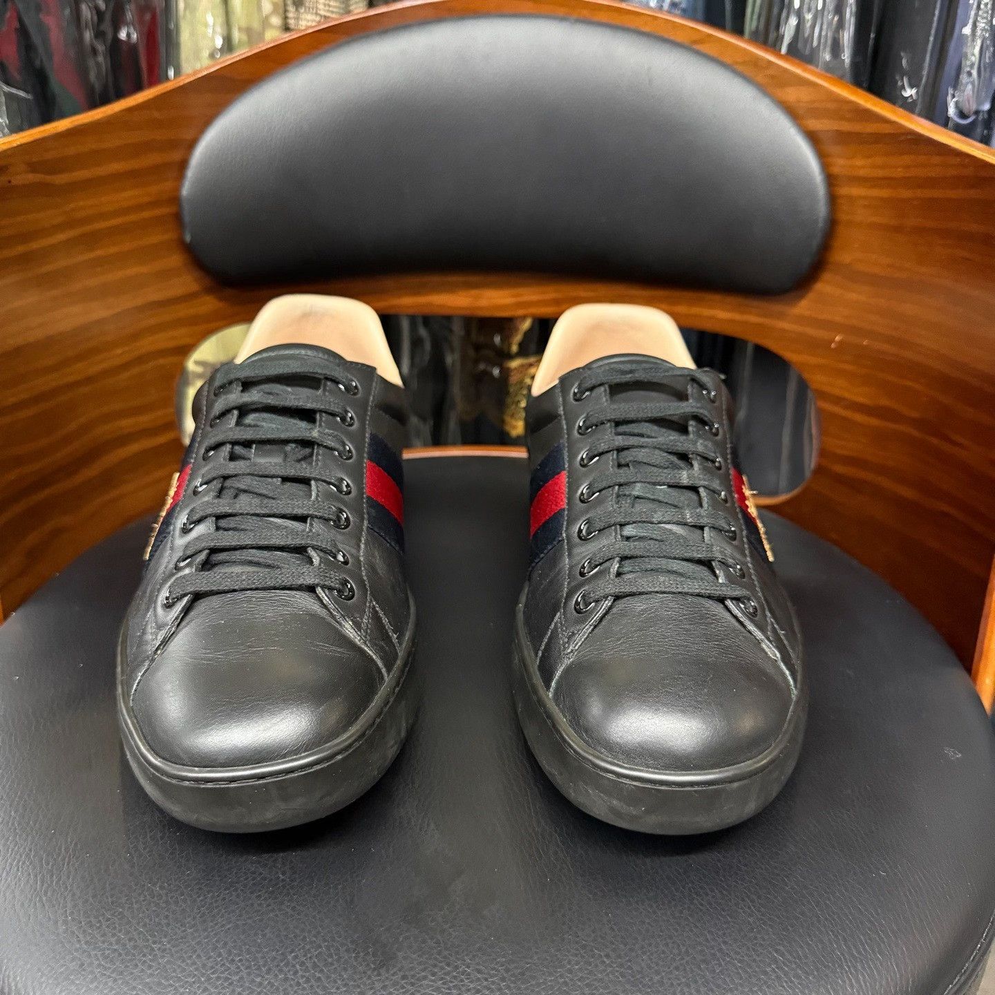 Gucci Gucci Embroidered Lowtop Sneakers 10 Men Size US 10 / EU 43 - 2 Thumbnail