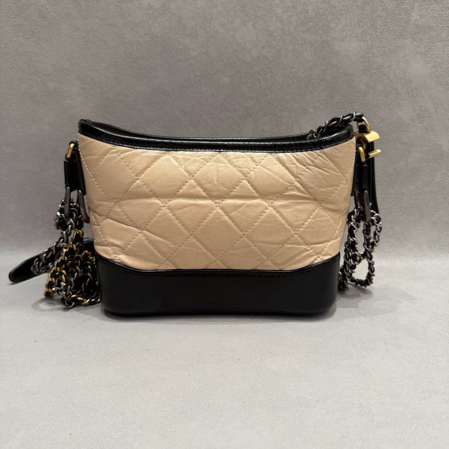 Chanel Pre-loved Bag Very good condition Size ONE SIZE - 2 Thumbnail