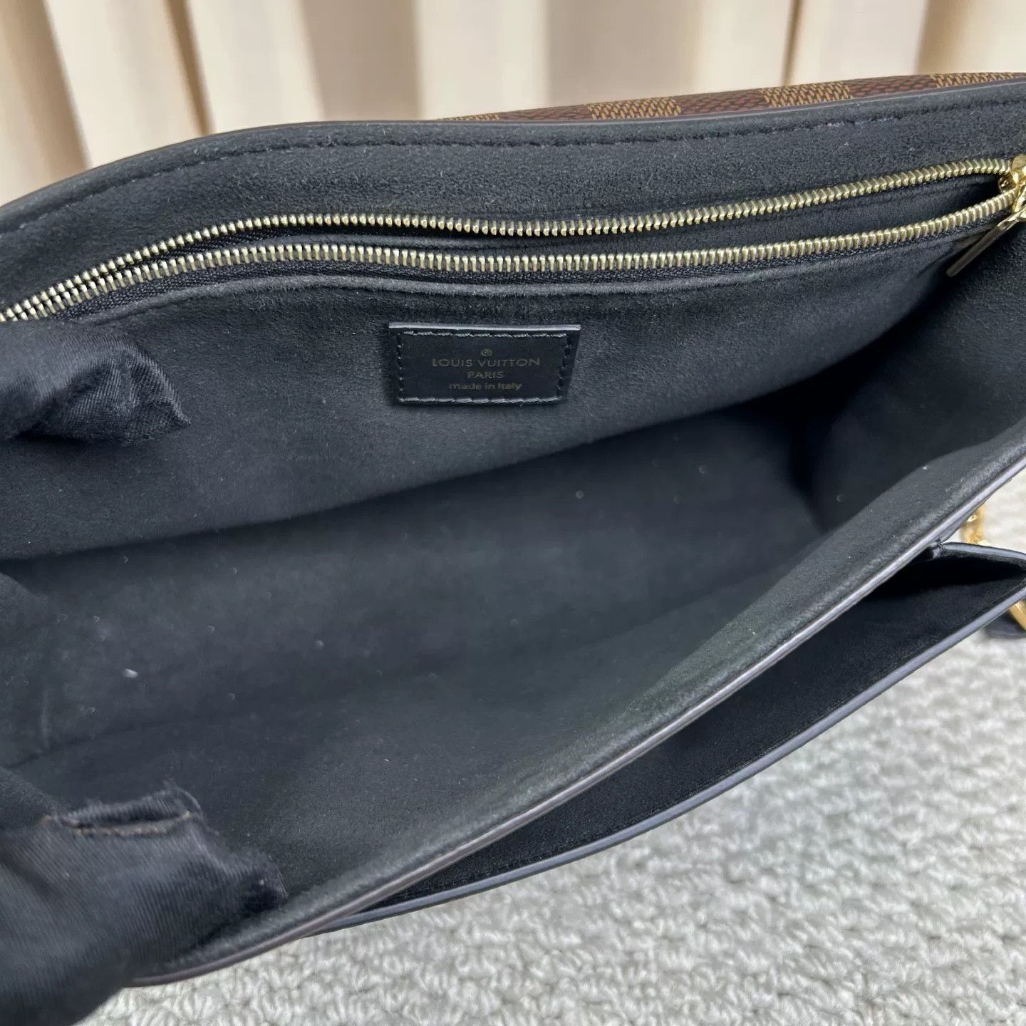 Louis Vuitton Pre-loved Bag Very good condition Size ONE SIZE - 4 Thumbnail