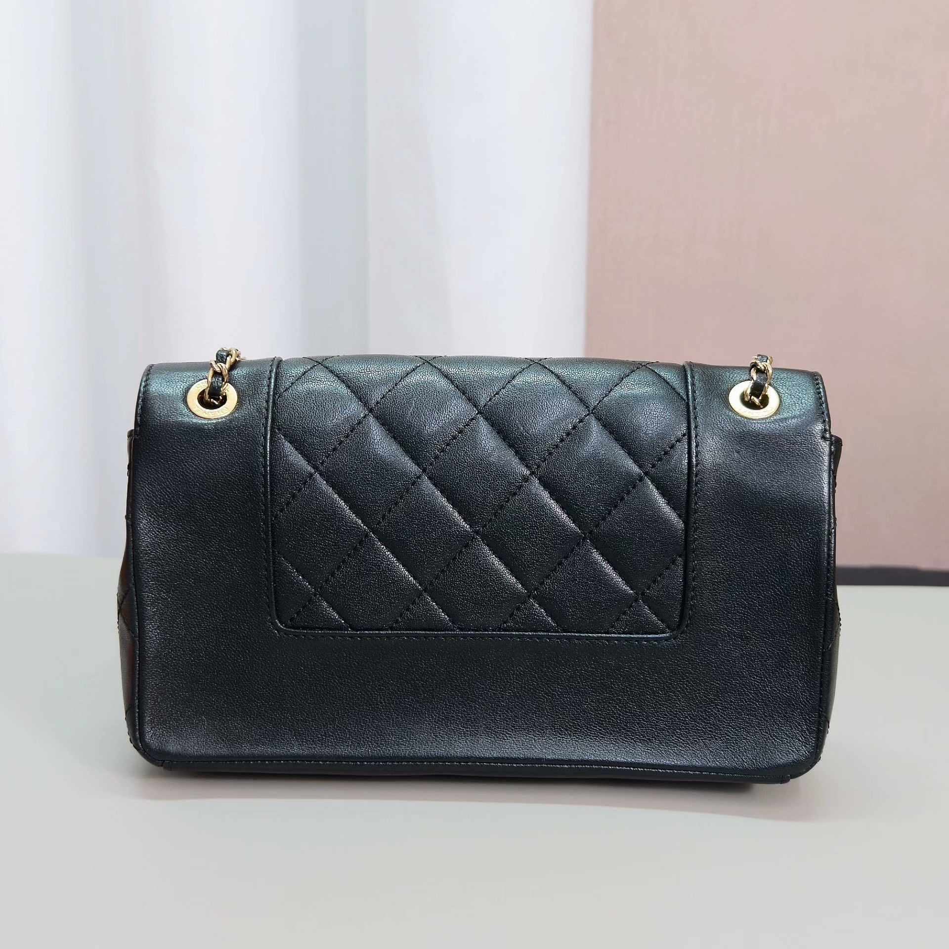Chanel Pre-loved Bag Very good condition Size ONE SIZE - 2 Thumbnail
