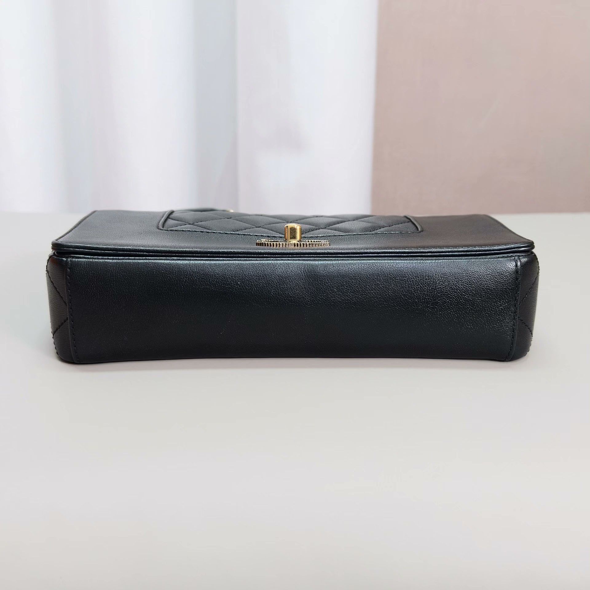 Chanel Pre-loved Bag Very good condition Size ONE SIZE - 5 Thumbnail
