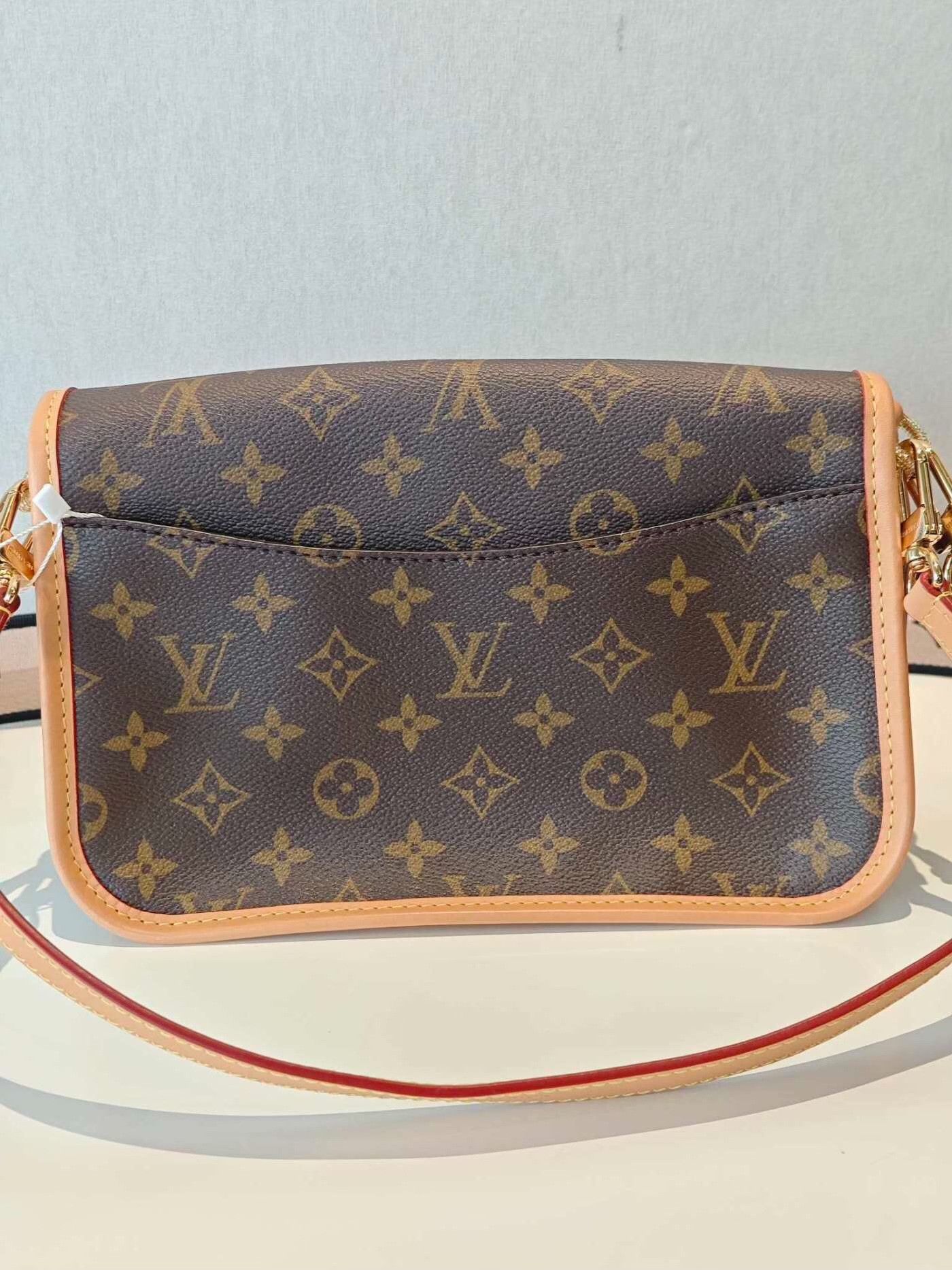 Louis Vuitton Pre-loved Bag Very good condition Size ONE SIZE - 2 Thumbnail
