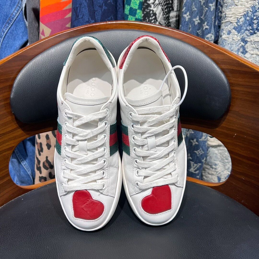Gucci Gucci White Lowtop Sneakers us_5 Women Size US 5 / IT 35 - 5 Thumbnail