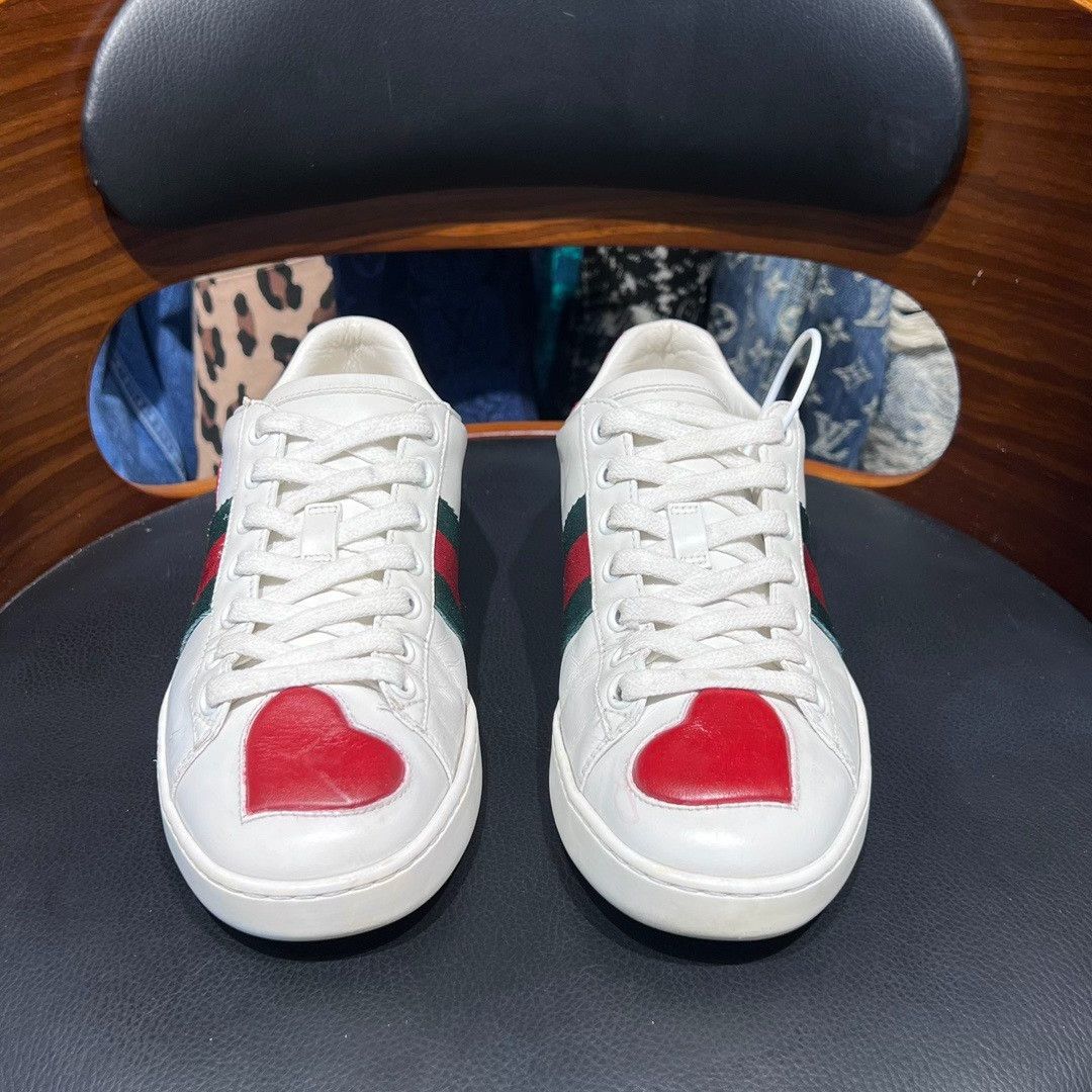 Gucci Gucci White Lowtop Sneakers us_5 Women Size US 5 / IT 35 - 2 Thumbnail