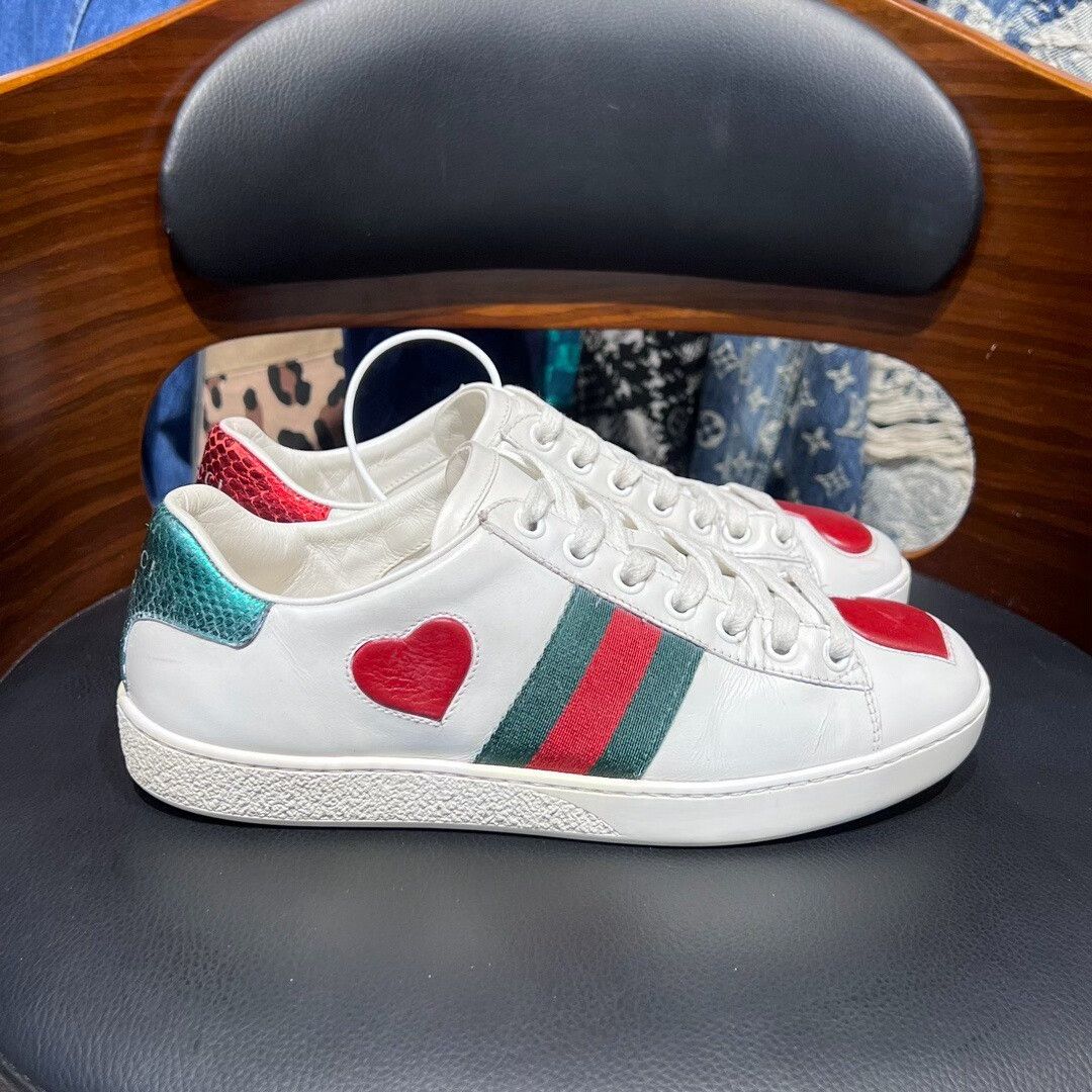 Gucci Gucci White Lowtop Sneakers us_5 Women Size US 5 / IT 35 - 6 Thumbnail