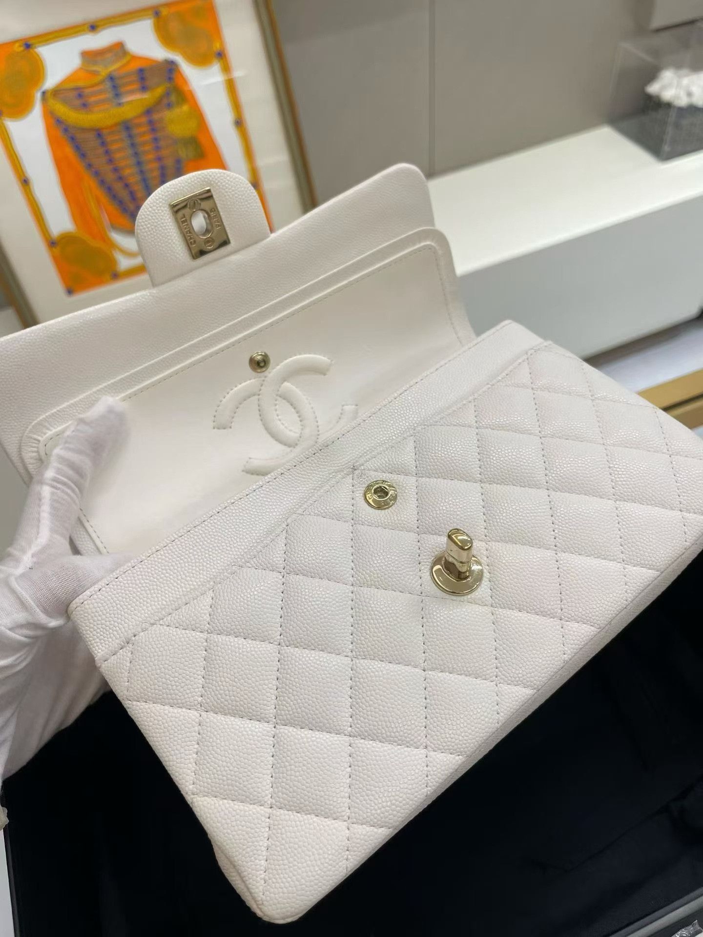 Chanel Pre-loved Bag Very good condition Size ONE SIZE - 8 Thumbnail
