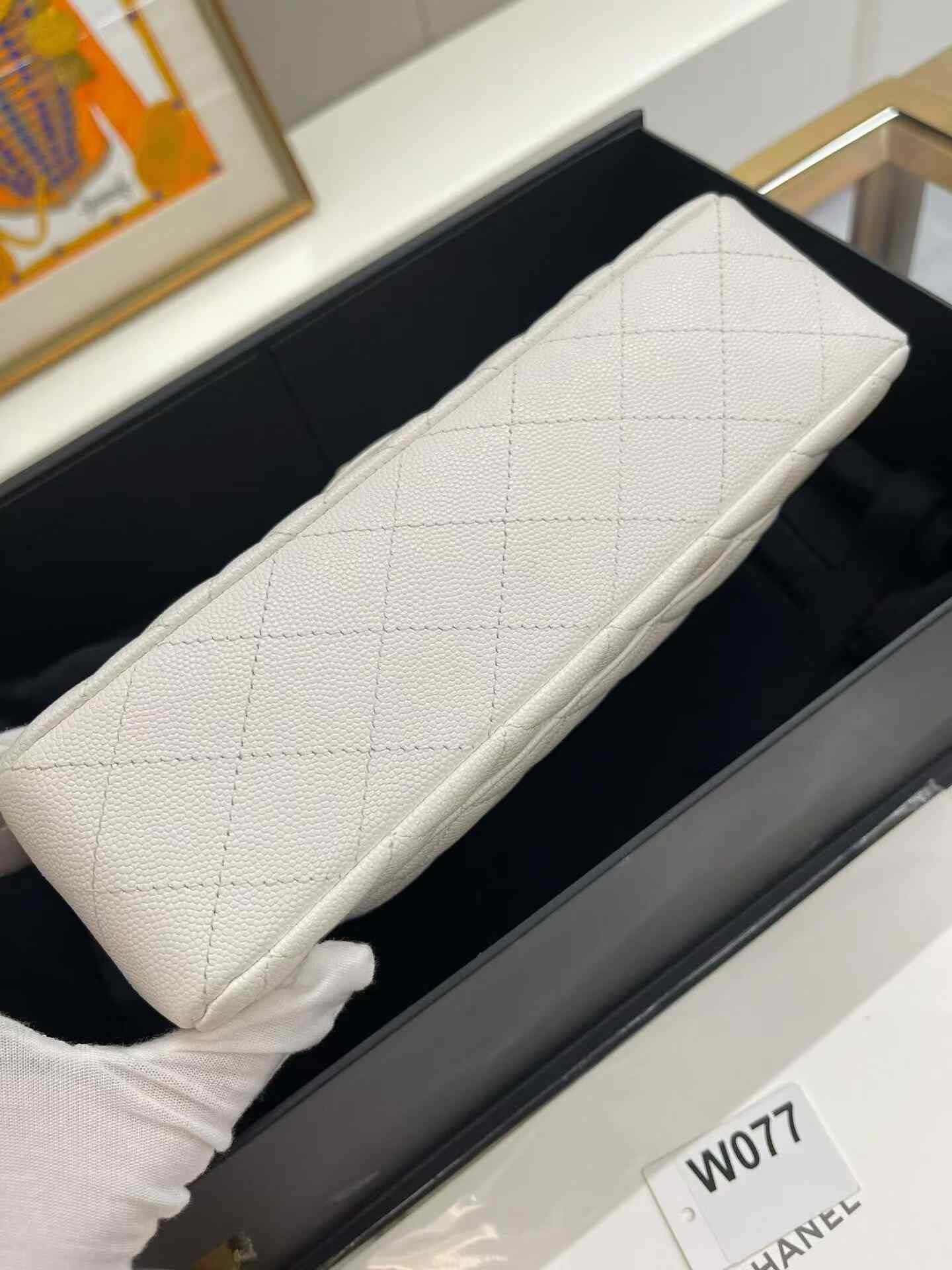Chanel Pre-loved Bag Very good condition Size ONE SIZE - 5 Thumbnail
