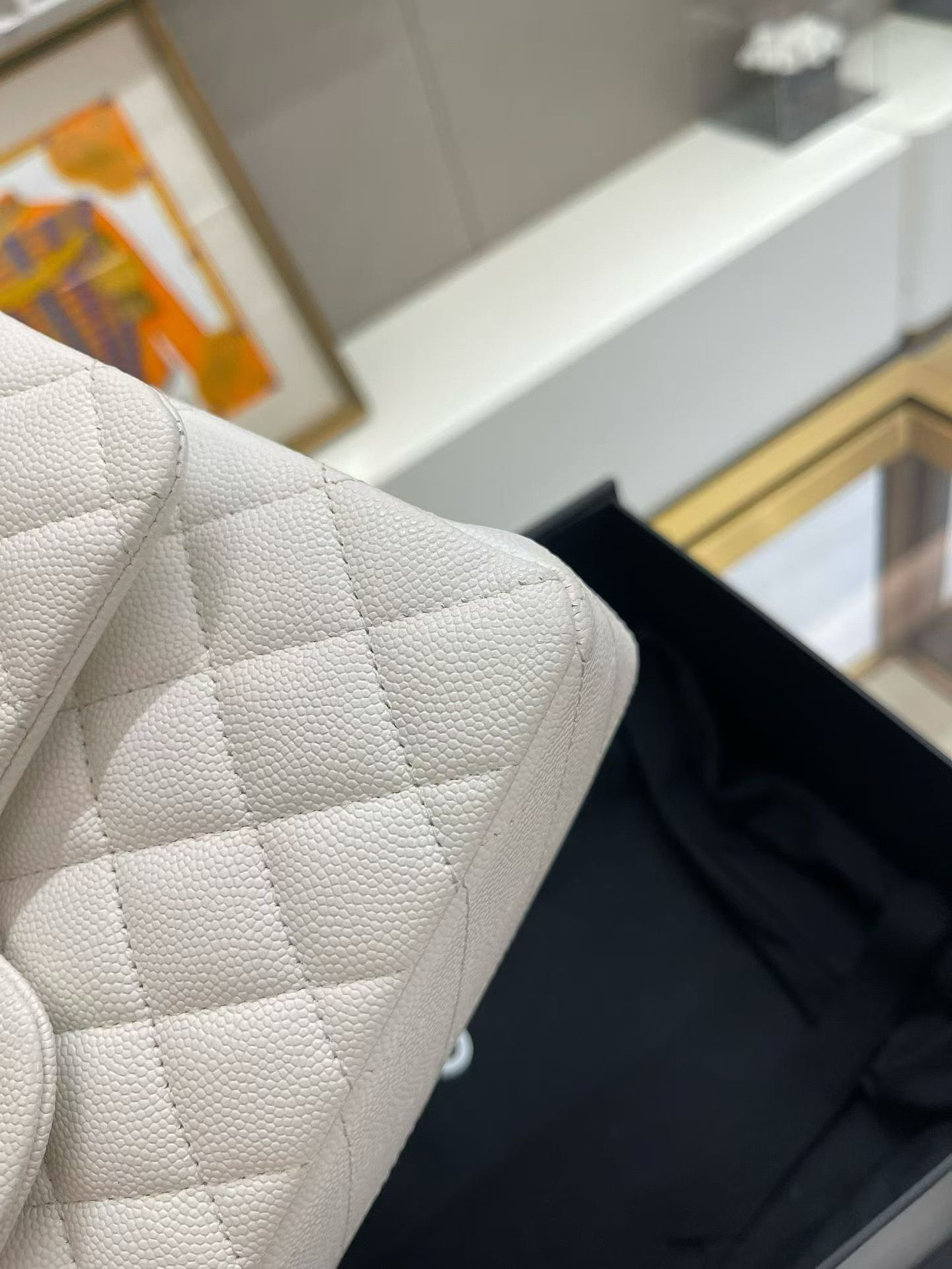 Chanel Pre-loved Bag Very good condition Size ONE SIZE - 7 Thumbnail