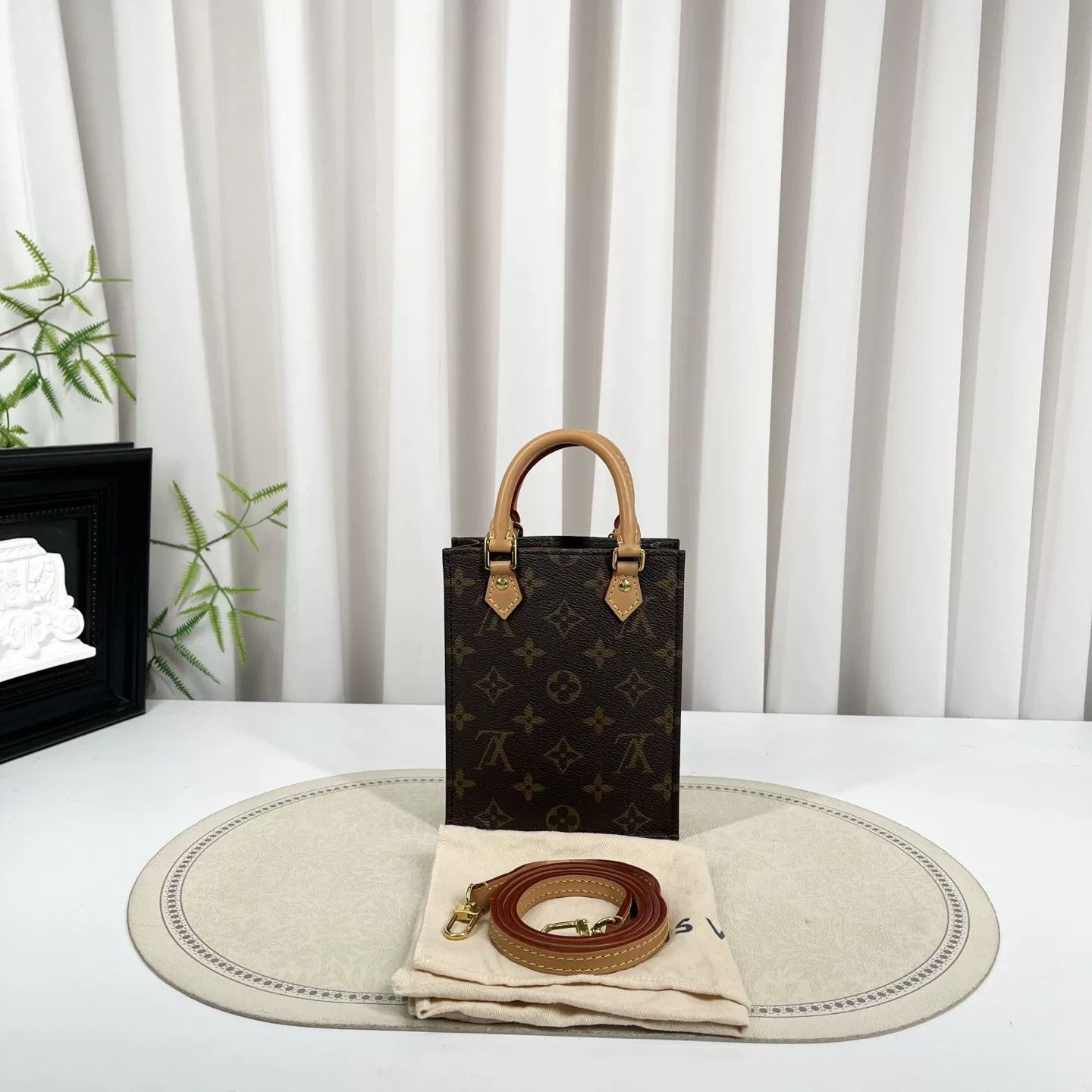 Louis Vuitton Pre-loved Bag Very good condition Size ONE SIZE - 2 Thumbnail