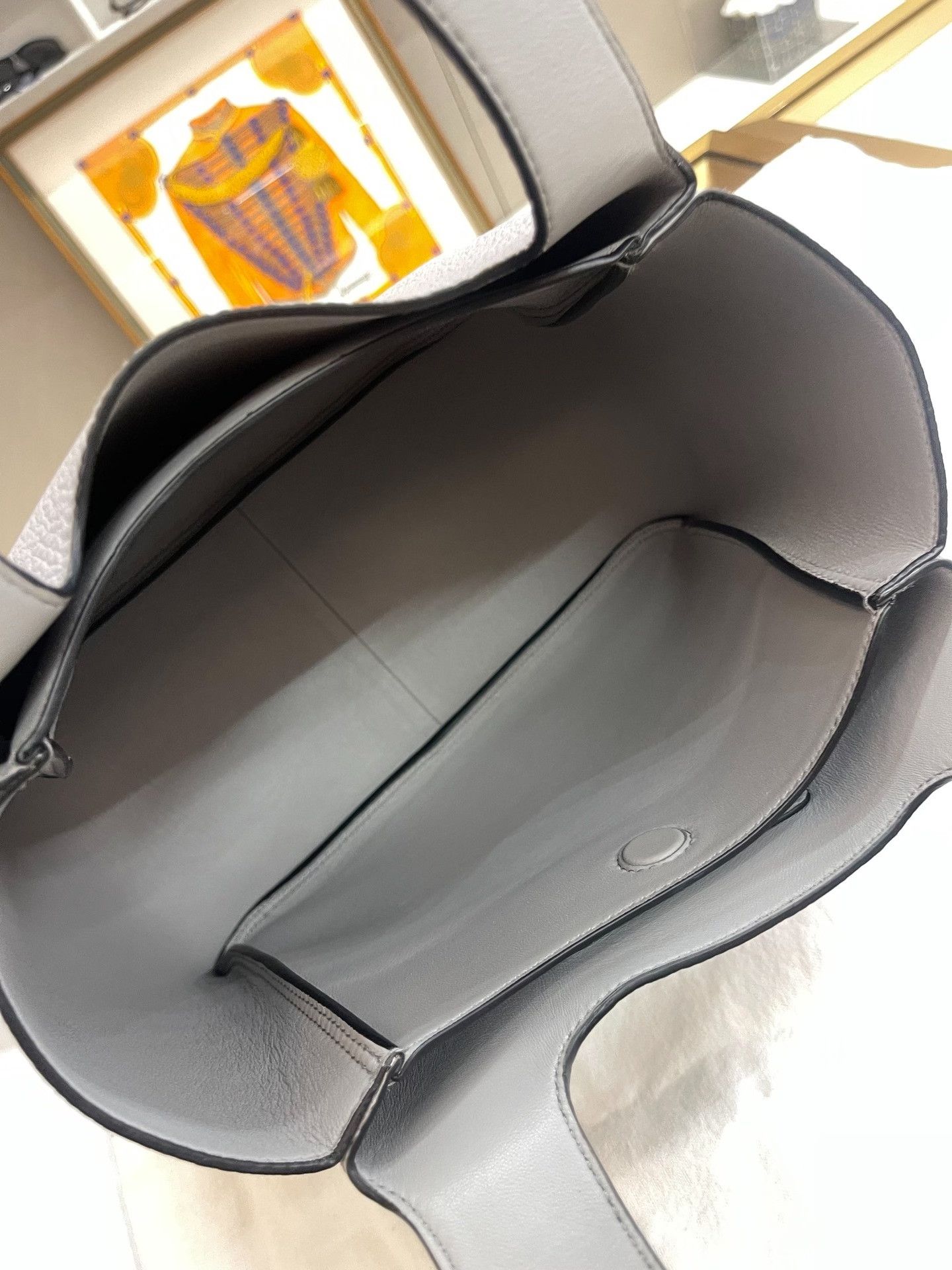 Prada Pre-loved Bag Very good condition Size ONE SIZE - 8 Thumbnail