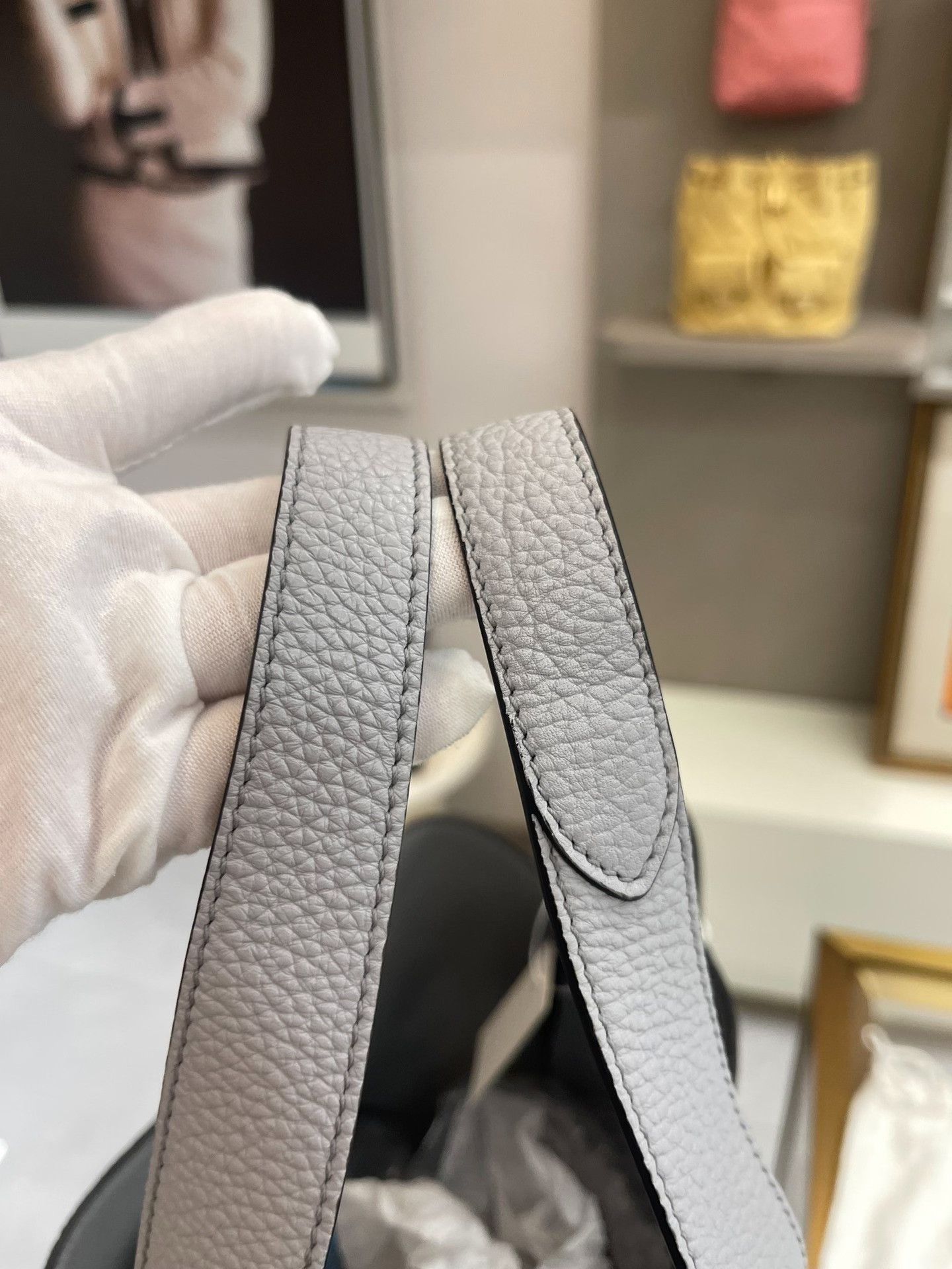 Prada Pre-loved Bag Very good condition Size ONE SIZE - 4 Thumbnail