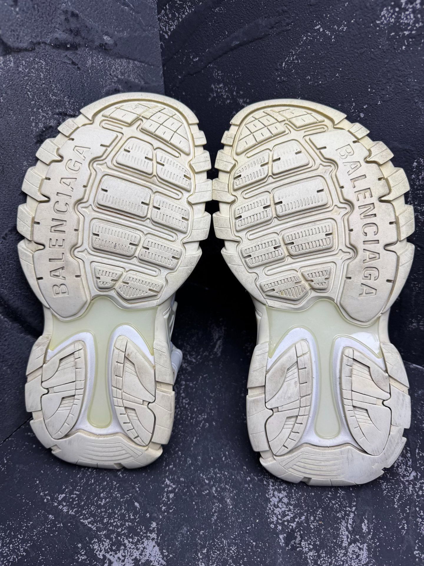 Balenciaga Balenciaga White Sandals 5 Men Size US 5 / EU 37 - 6 Thumbnail