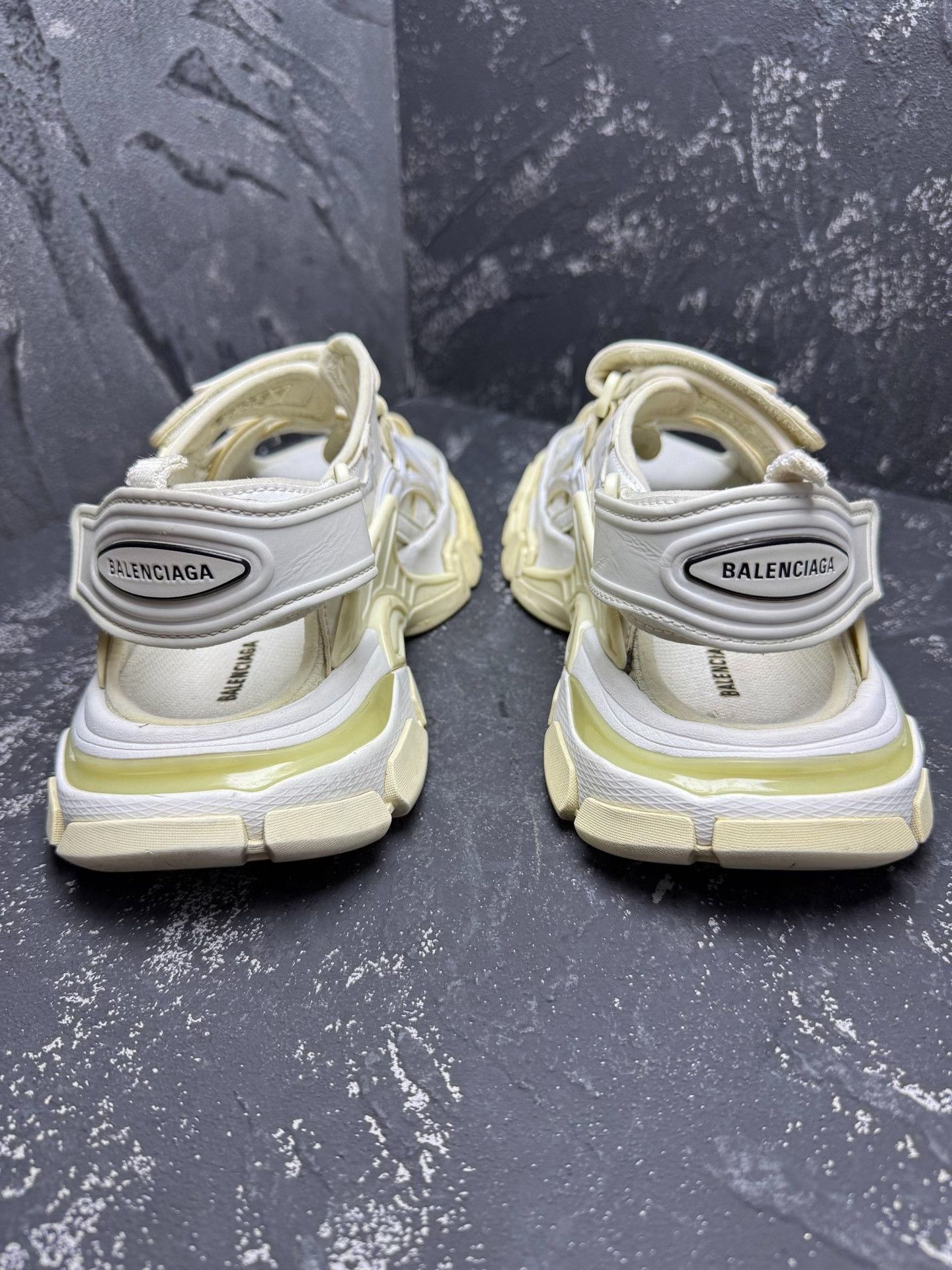 Balenciaga Balenciaga White Sandals 5 Men Size US 5 / EU 37 - 3 Thumbnail