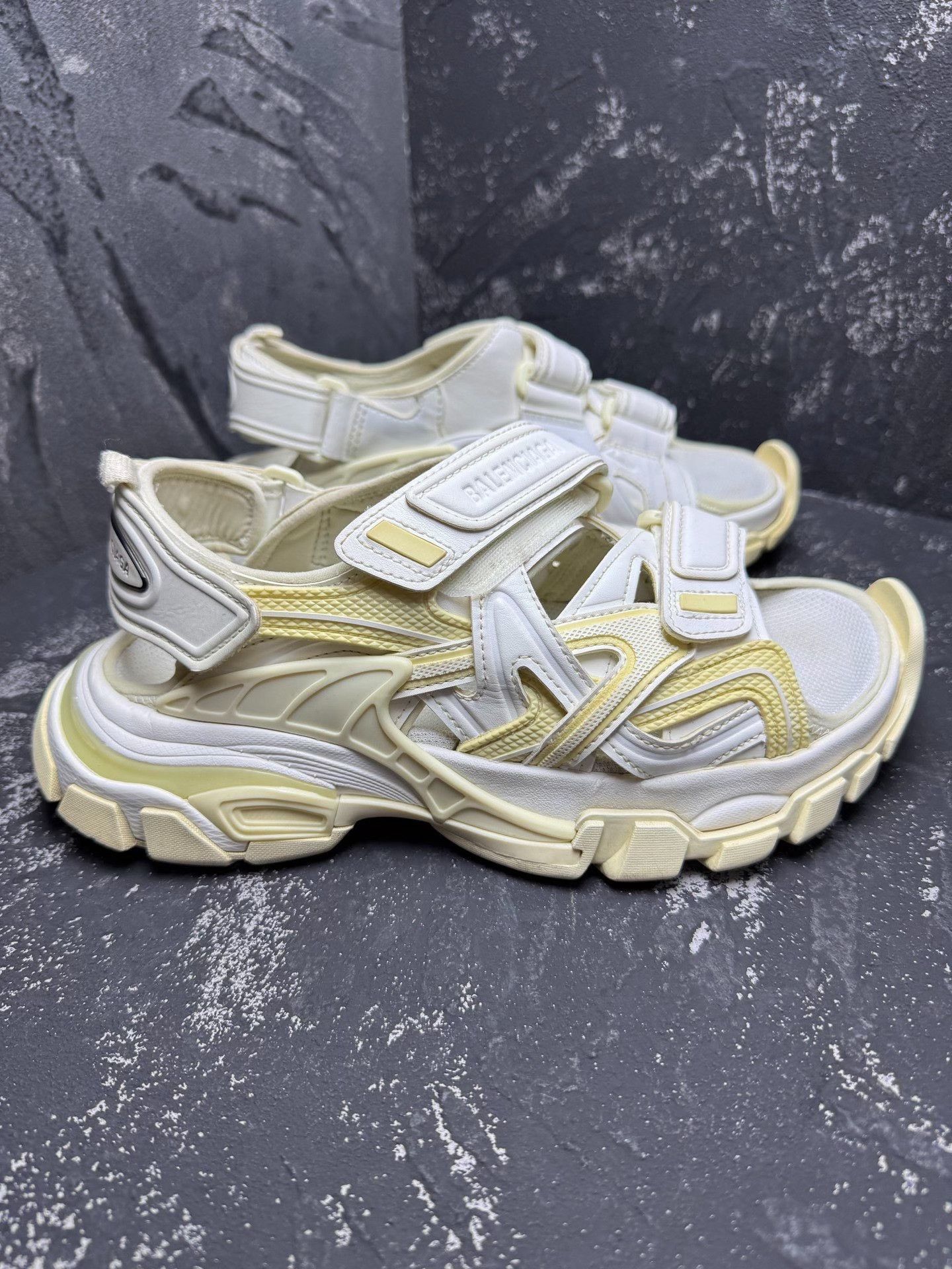 Balenciaga Balenciaga White Sandals 5 Men Size US 5 / EU 37 - 4 Thumbnail