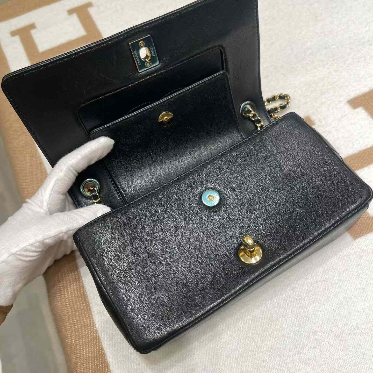 Chanel Pre-loved Bag Very good condition Size ONE SIZE - 7 Thumbnail