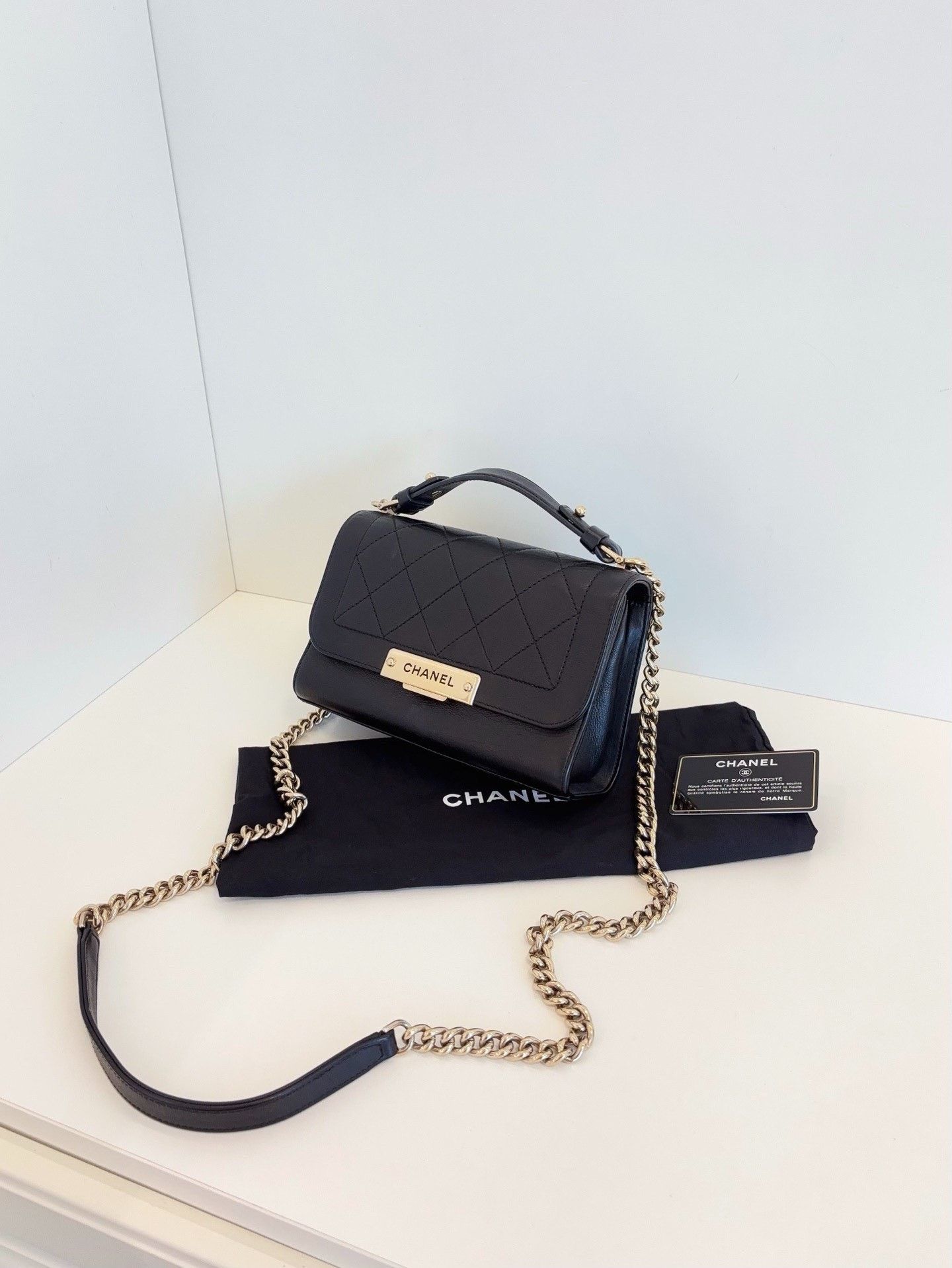 Chanel Pre-loved Bag Very good condition Size ONE SIZE - 7 Thumbnail