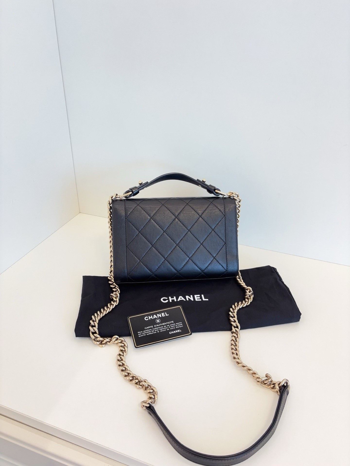 Chanel Pre-loved Bag Very good condition Size ONE SIZE - 2 Thumbnail