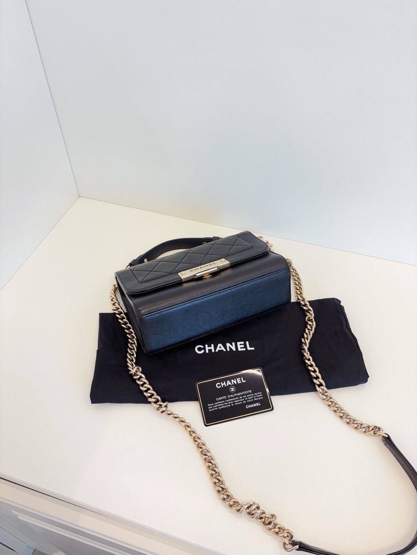 Chanel Pre-loved Bag Very good condition Size ONE SIZE - 5 Thumbnail