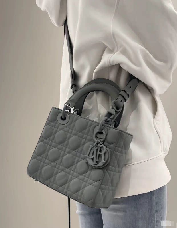 Dior Pre-loved Bag Very good condition Size ONE SIZE - 7 Thumbnail